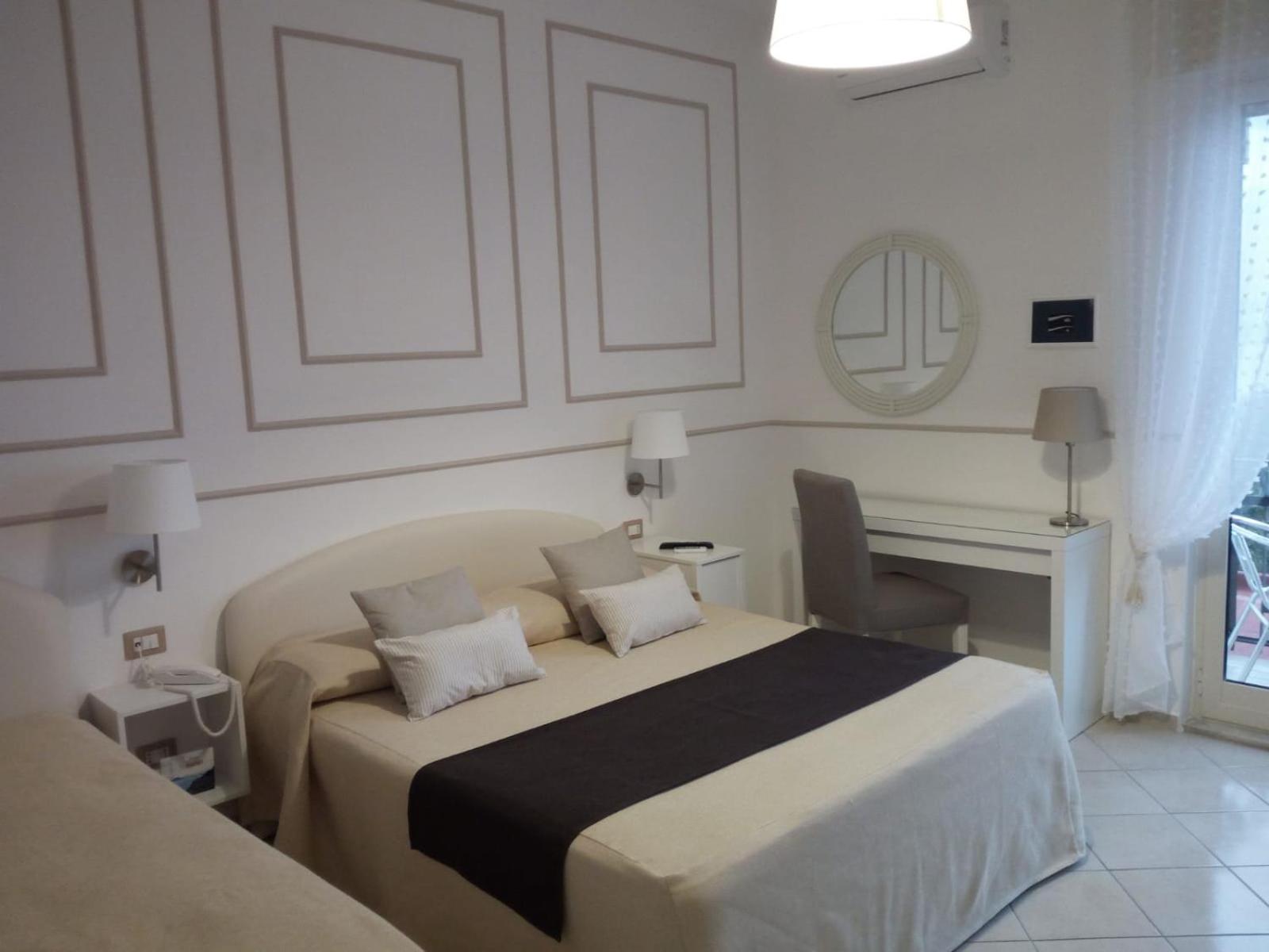 Triple Room with Sea View - Photo 1