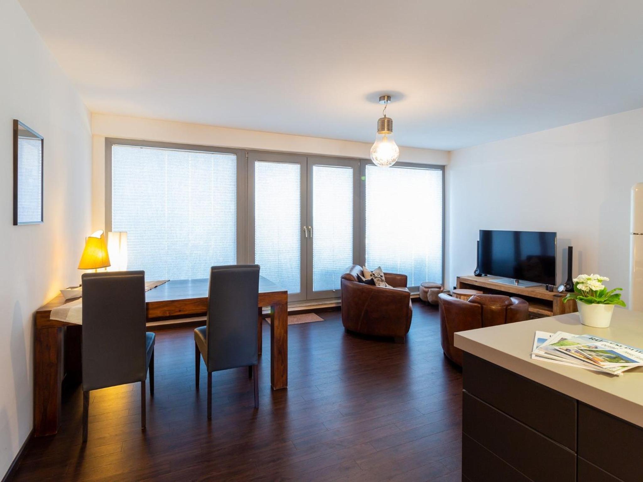 One-Bedroom Apartment with Balcony photo 3