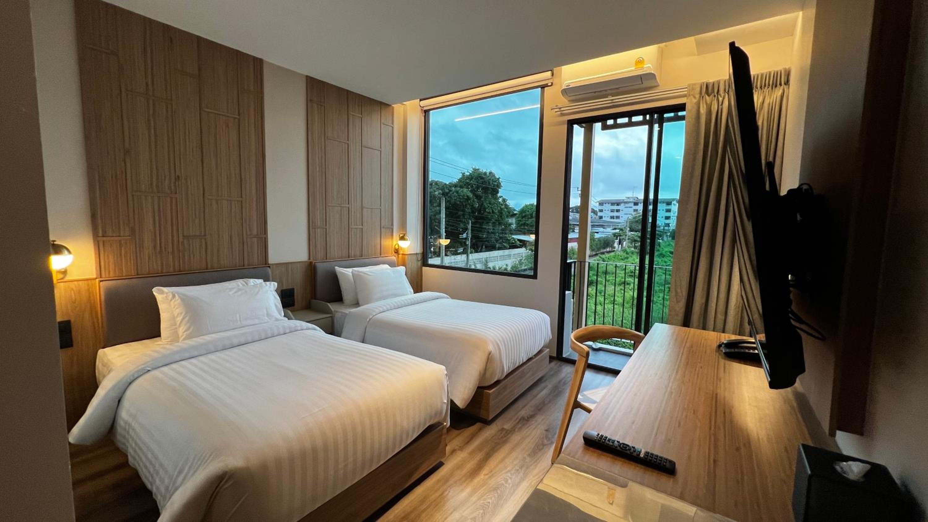 Twin Room with Private Bathroom