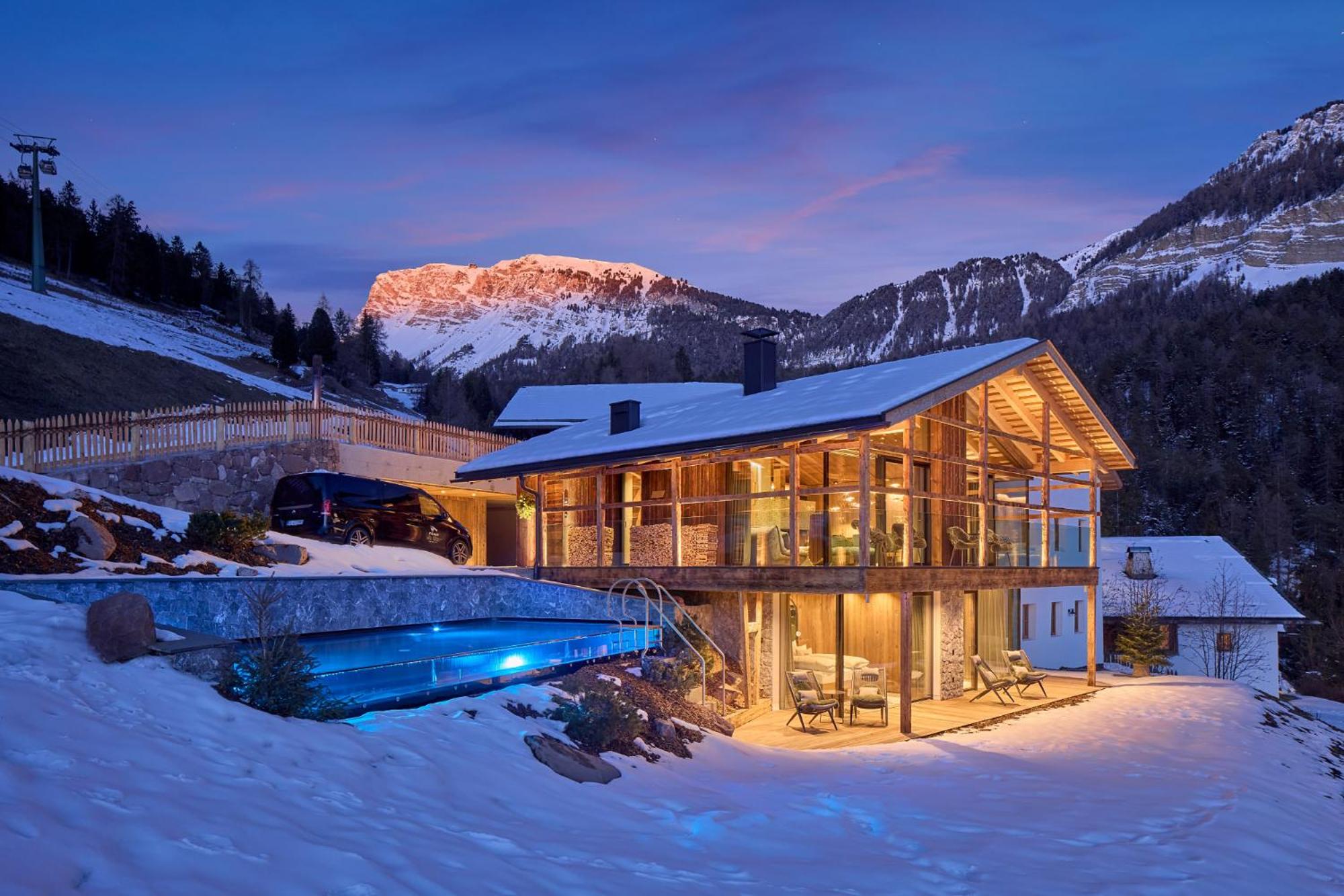 Three-Bedroom Chalet photo 3