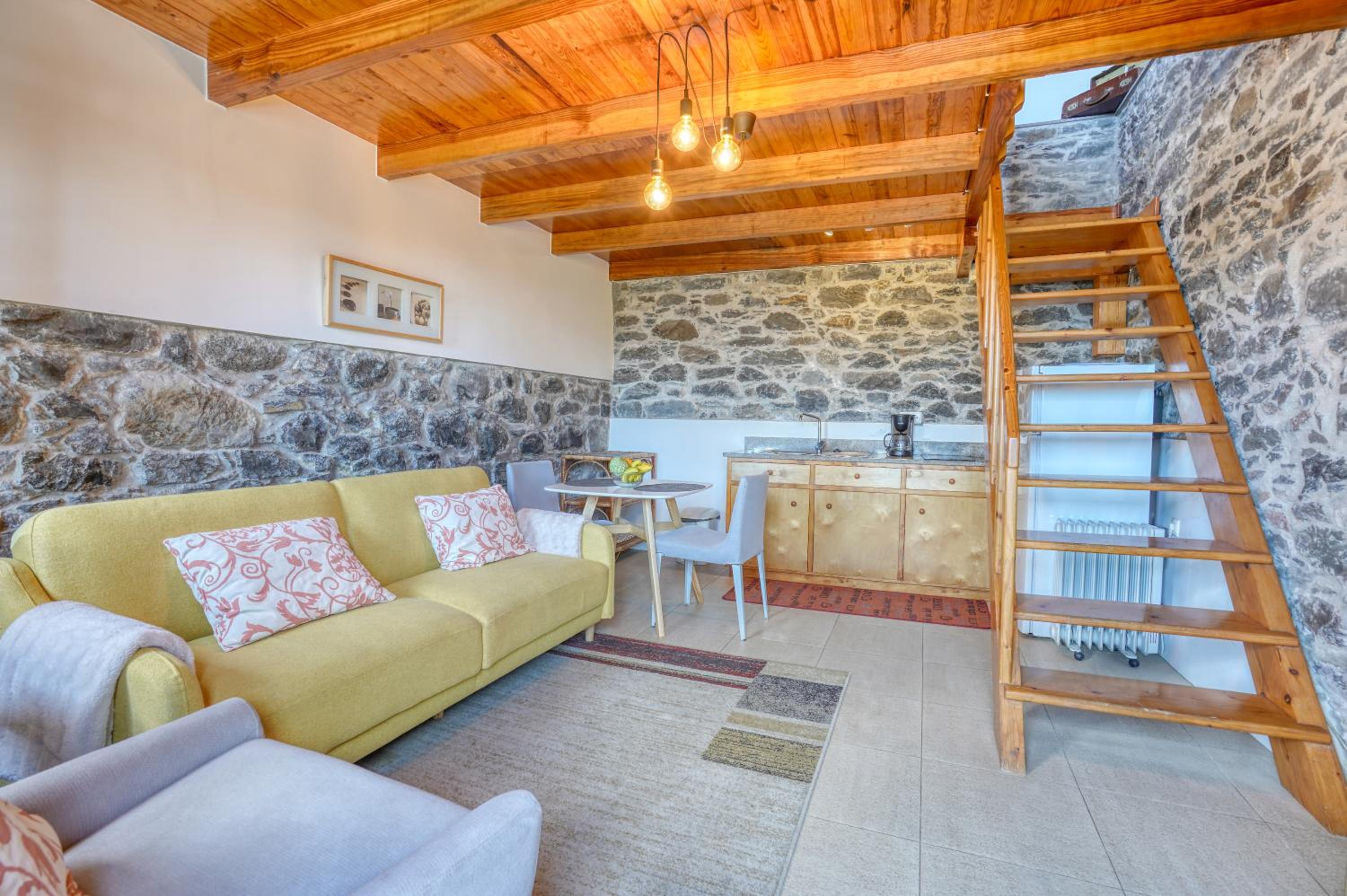 One-Bedroom House photo 1