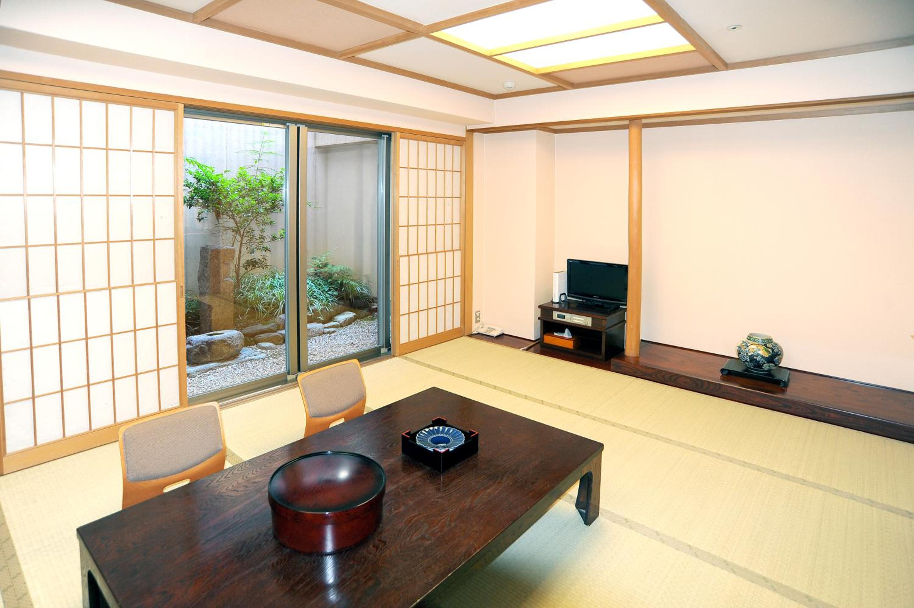 Japanese Style Room - Non-Smoking   - Photo 1
