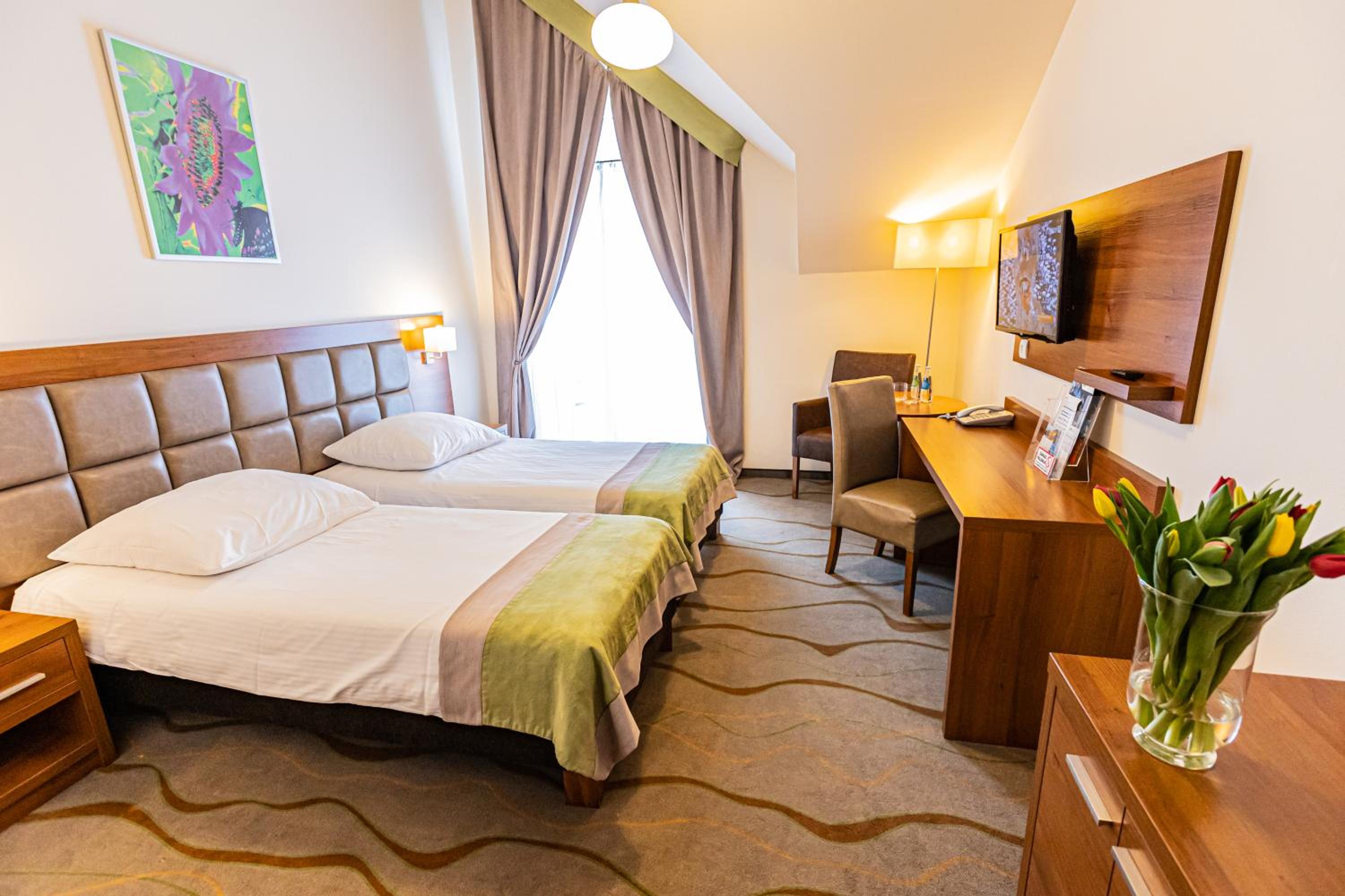 Double Room with Balcony - Photo 5