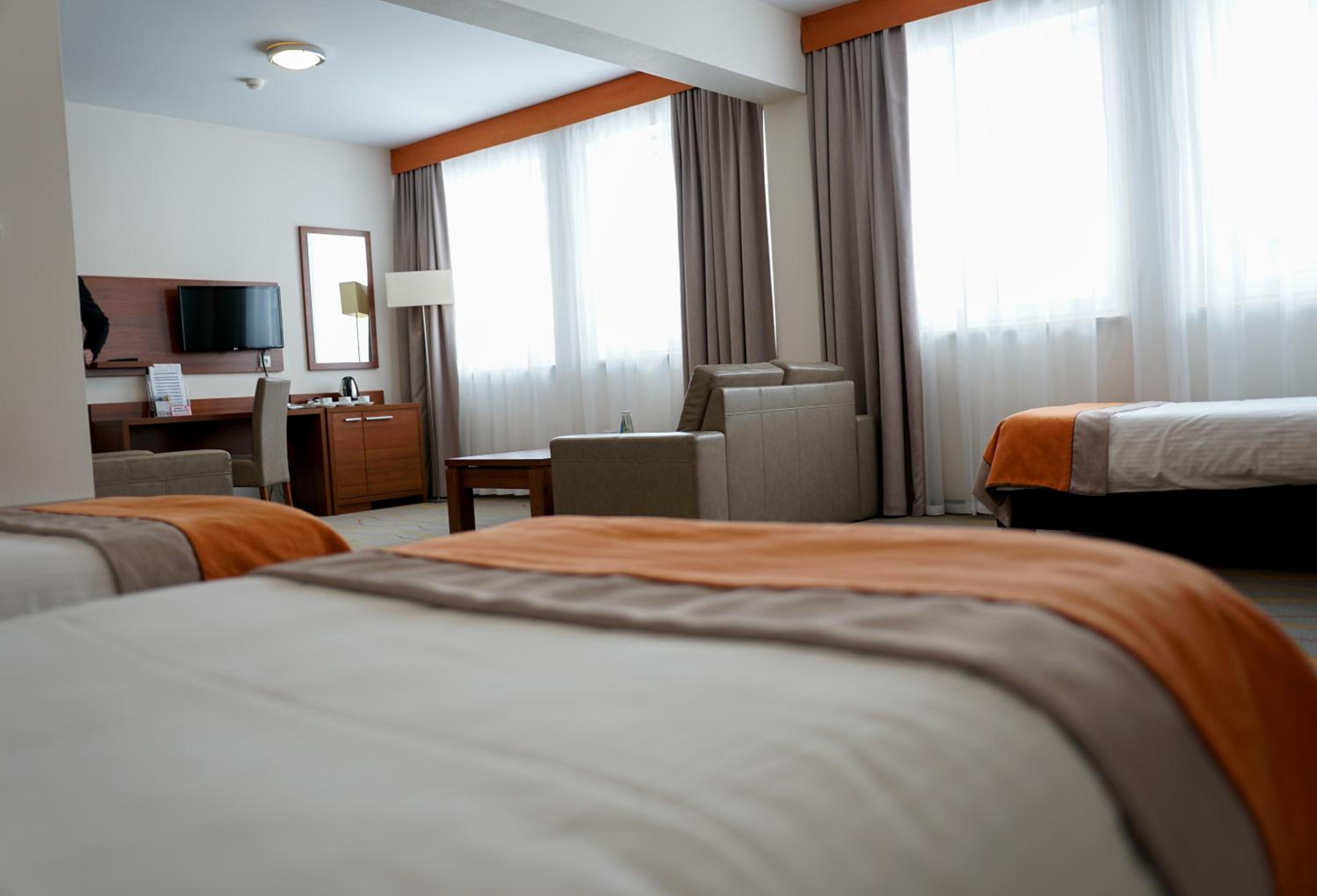 Deluxe Family Room - Photo 4