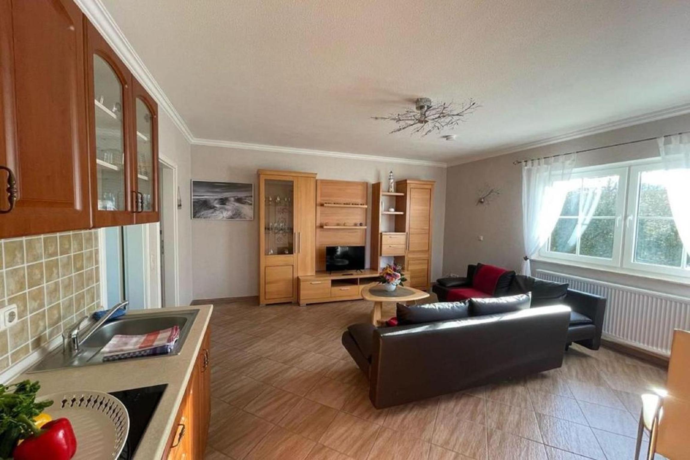 One-Bedroom Apartment with Terrace photo 2