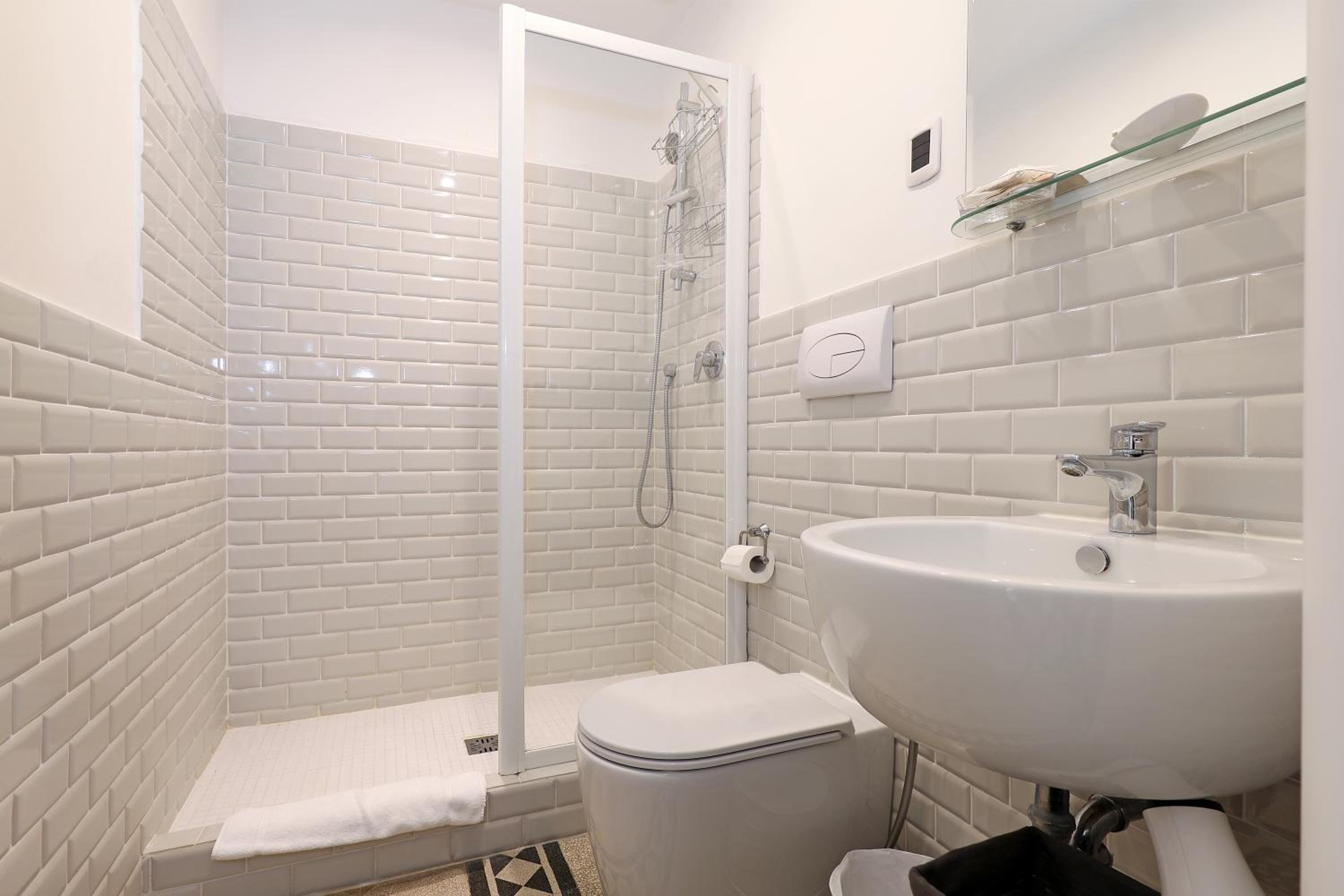 Small Double Room with Garden View and Balcony photo 3