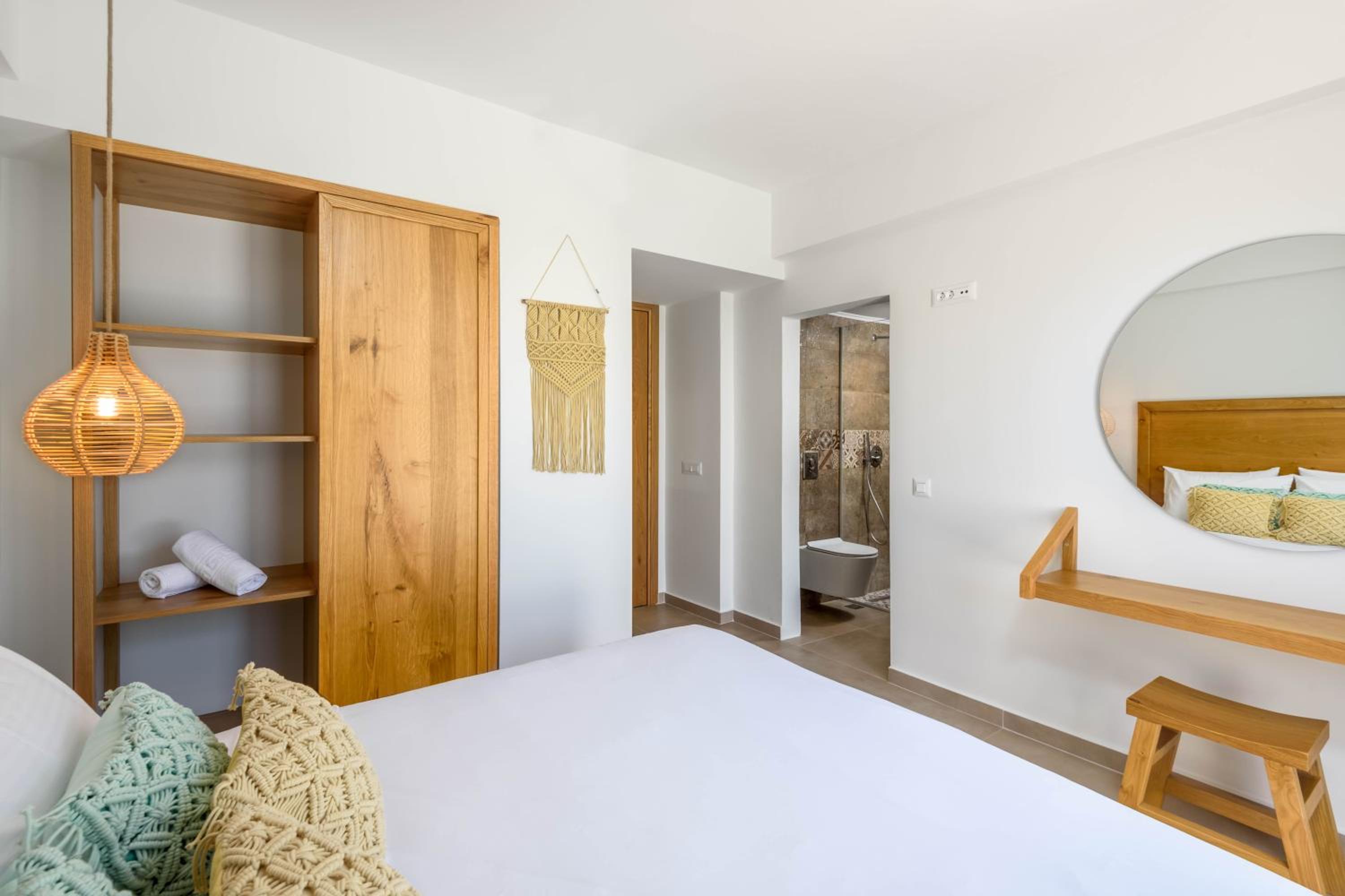 Standard Double Room photo 3