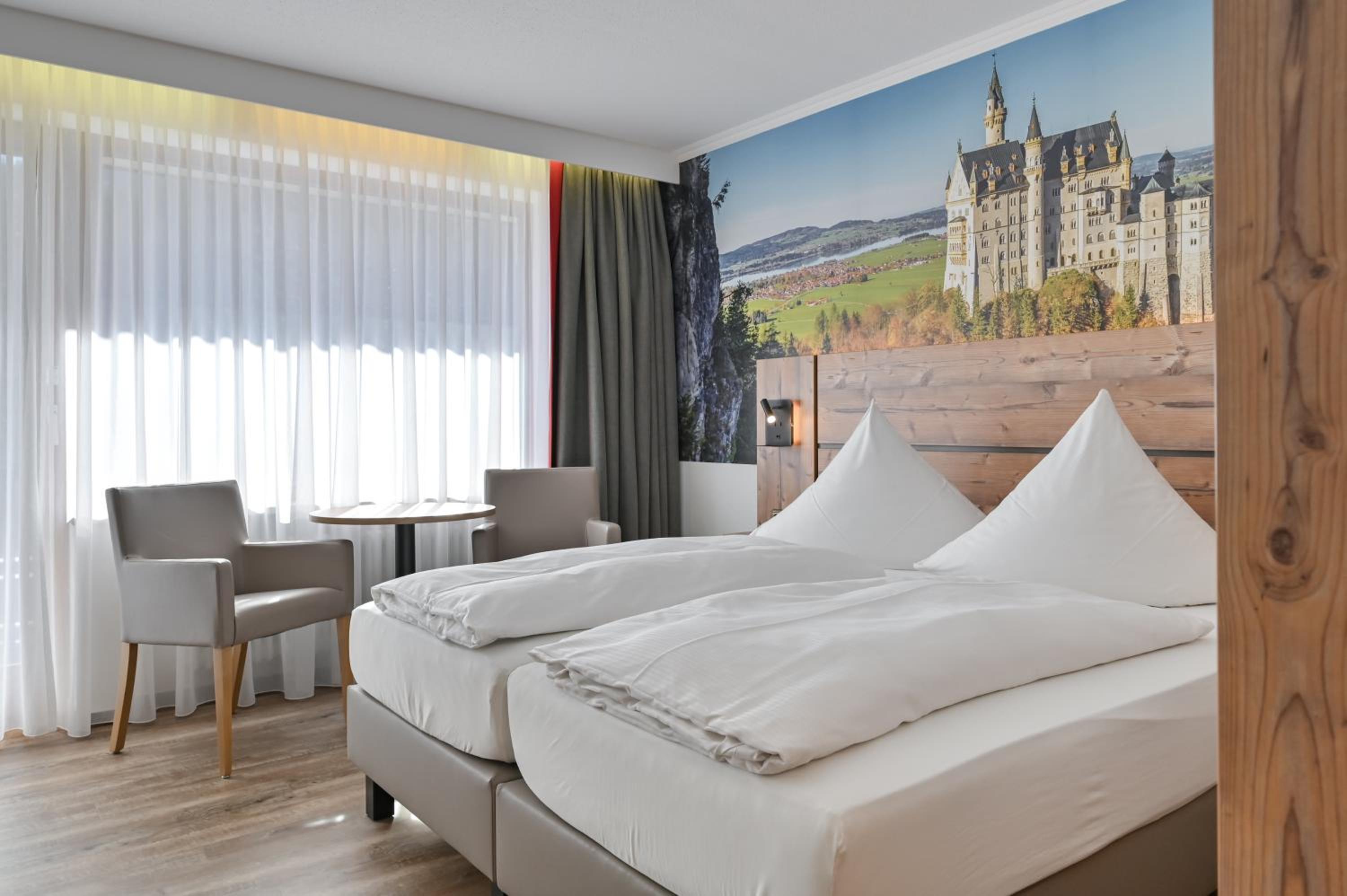 Double Room with Balcony - Photo 5
