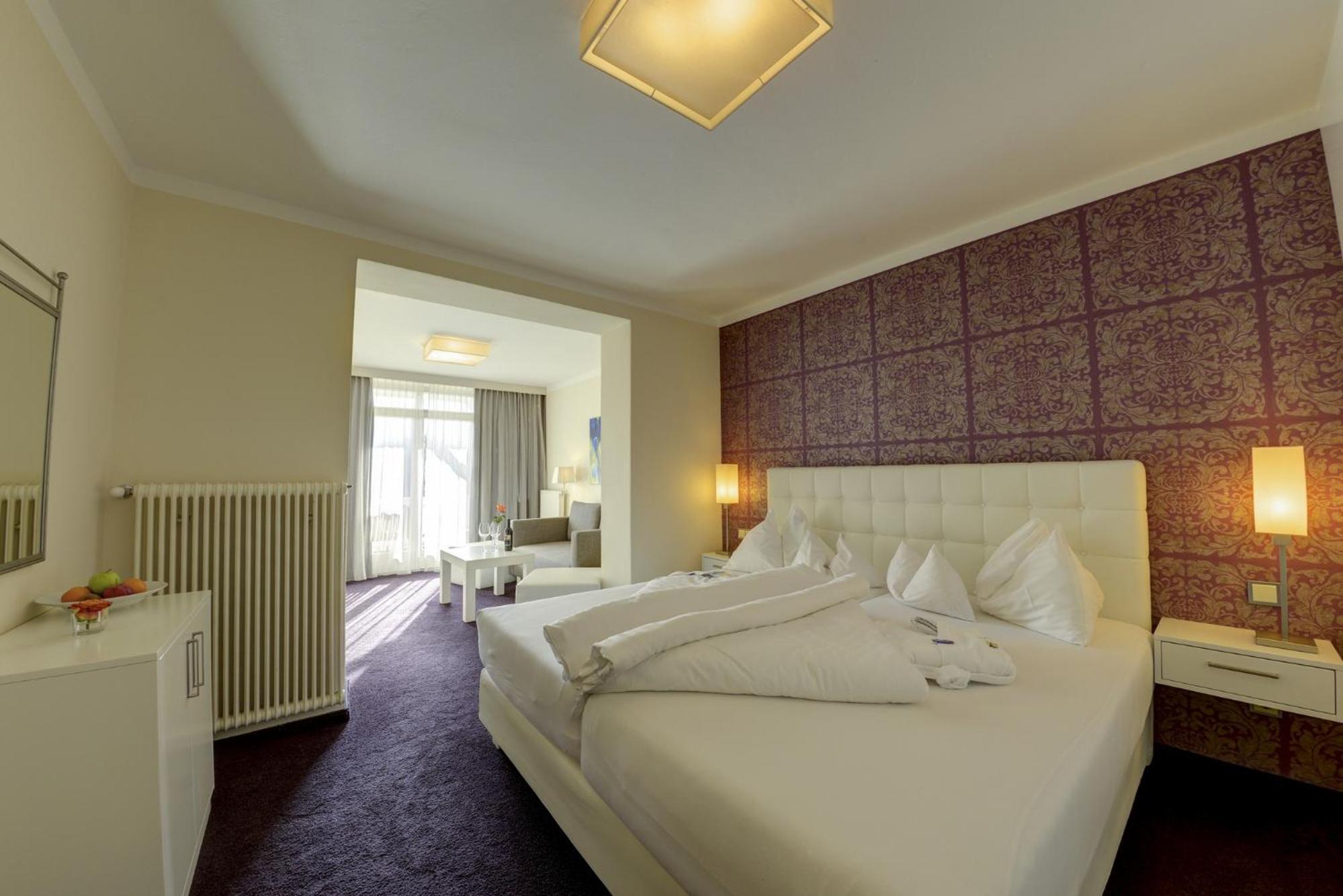 Junior Suite with Balcony photo 1