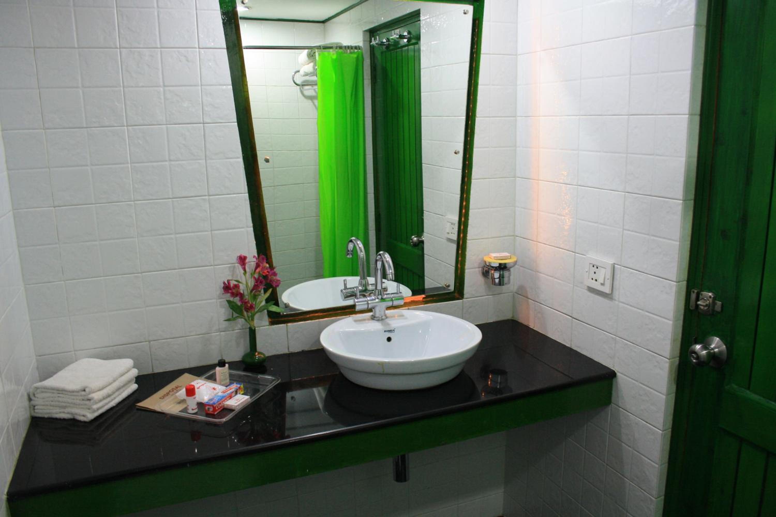Super Deluxe Double Room - Photo 7