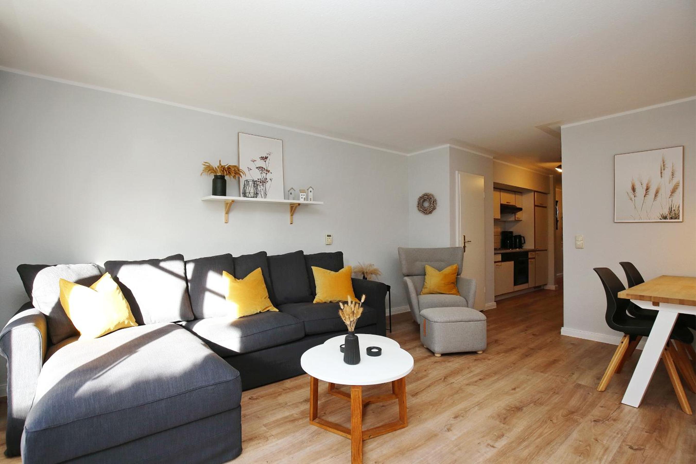 Apartment with Terrace photo 2