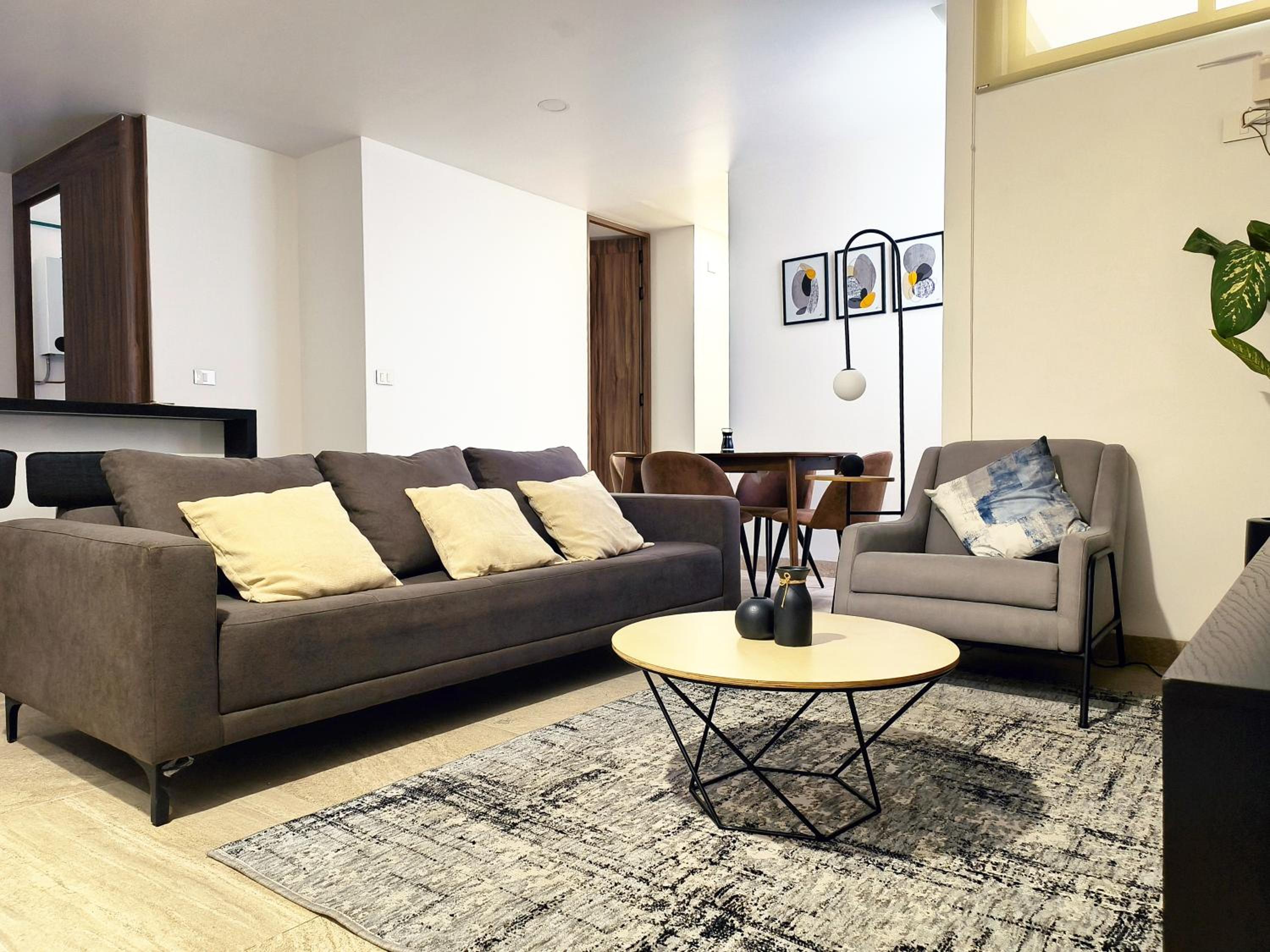 Three-Bedroom Apartment (9 adults)