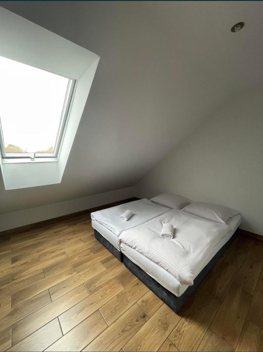 Budget Double Room photo 3