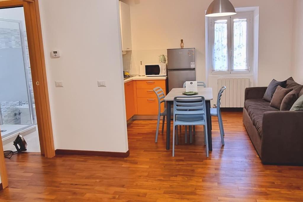 One-Bedroom Apartment photo 2