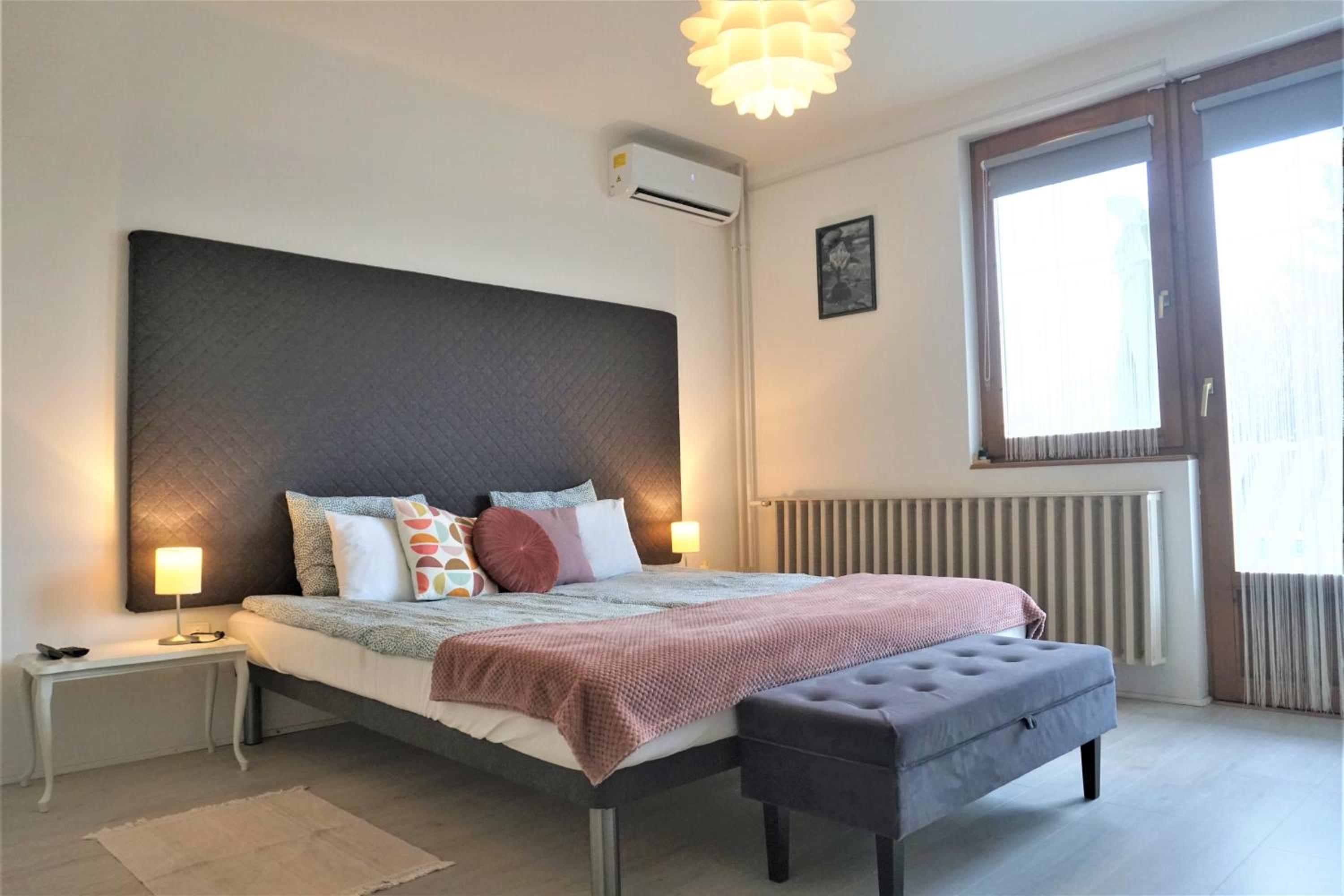 One-Bedroom Apartment with Terrace photo 1