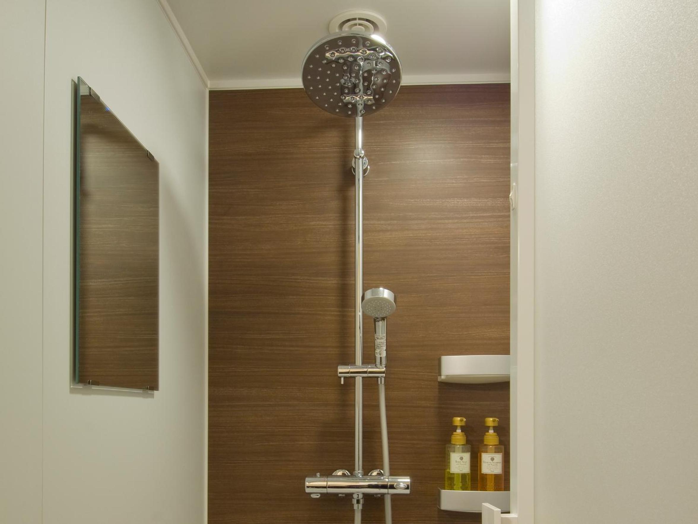 Superior Twin Room on Low Floor with Shower -Non Smoking photo 2