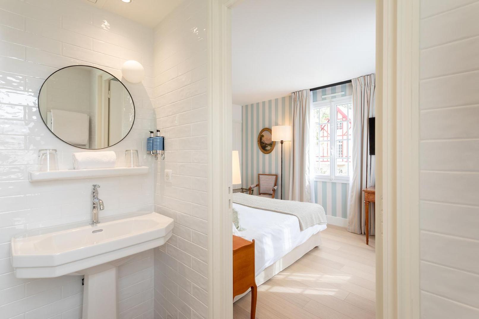 Superior Double Room - Photo 2