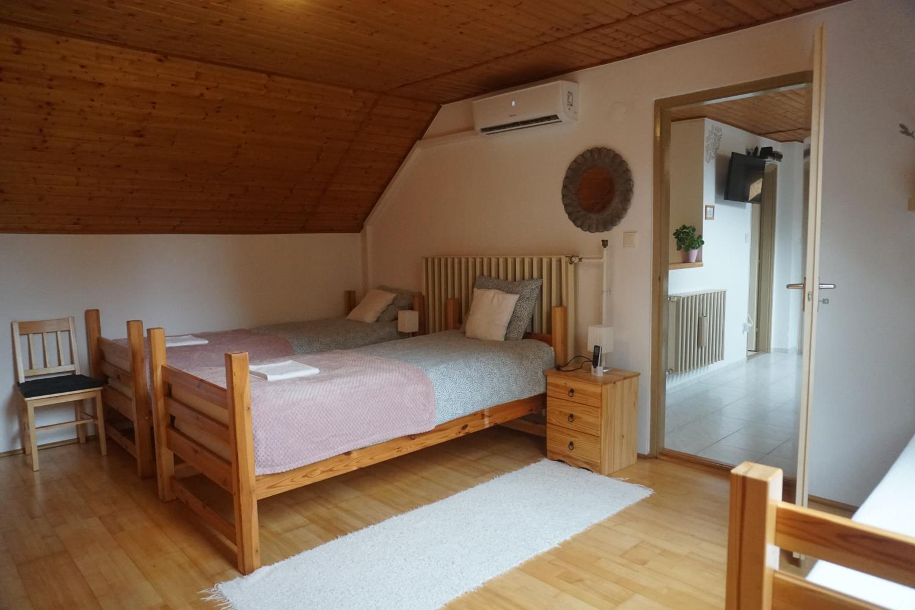 Four-Bedroom House photo 3