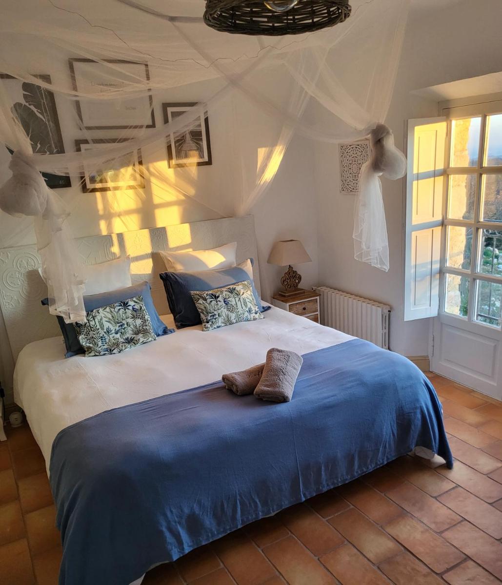Deluxe Double Room with Balcony and Sea View