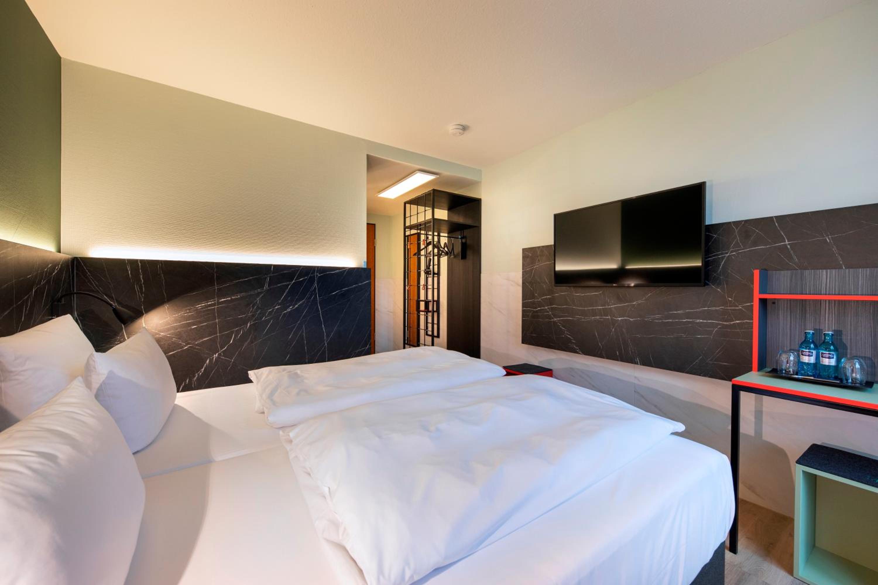Superior Double Room Twin - Photo 9