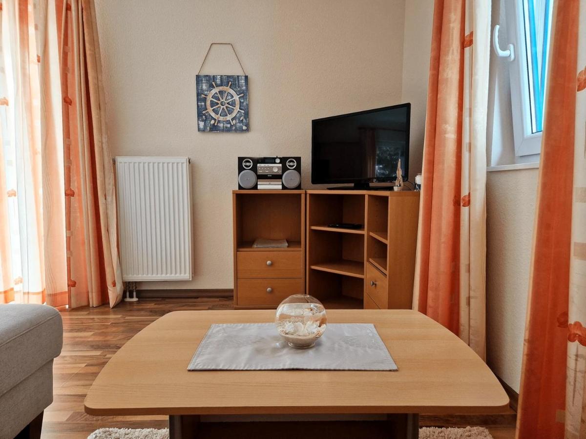 Apartment with Terrace photo 2