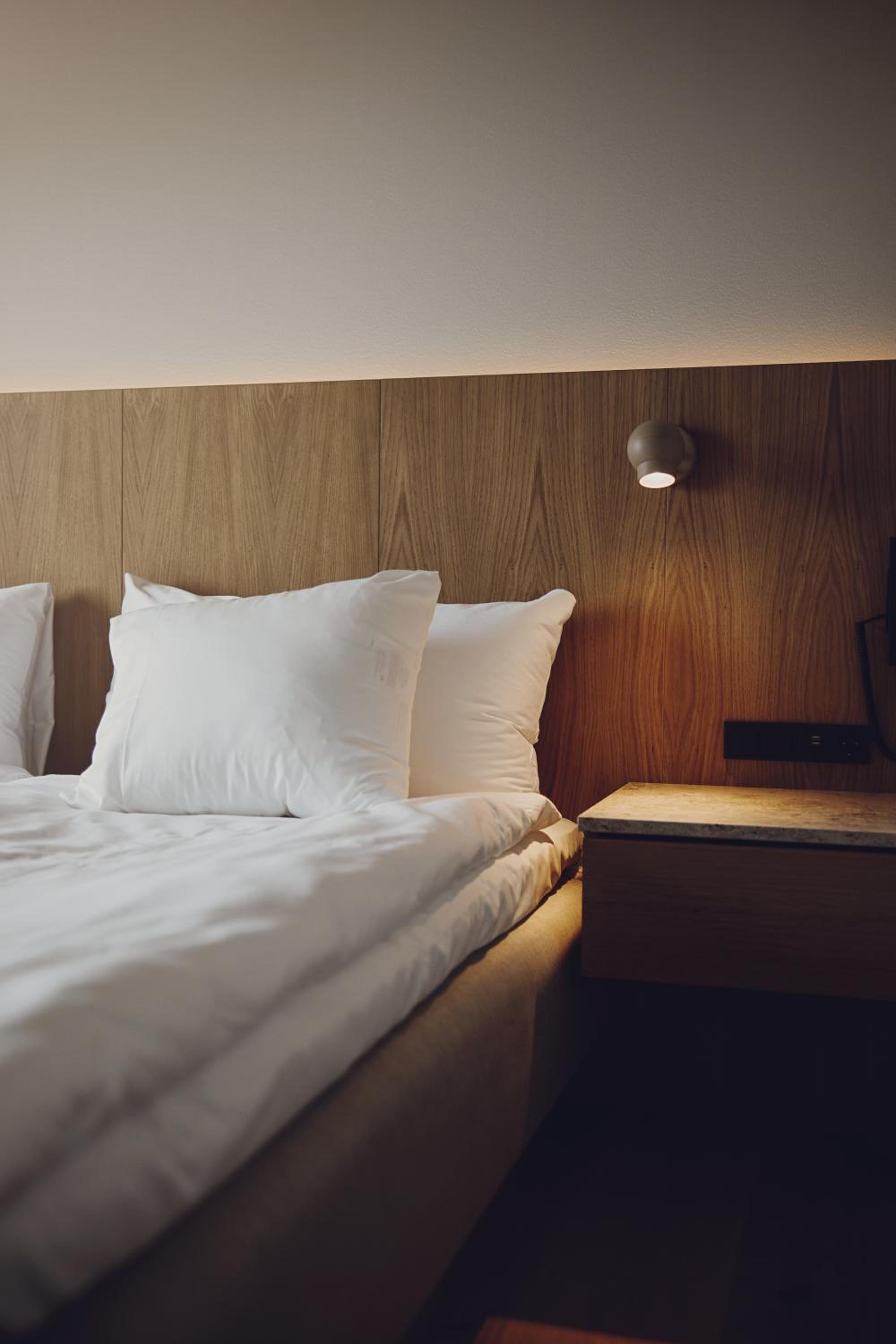 Standard King Room photo 2
