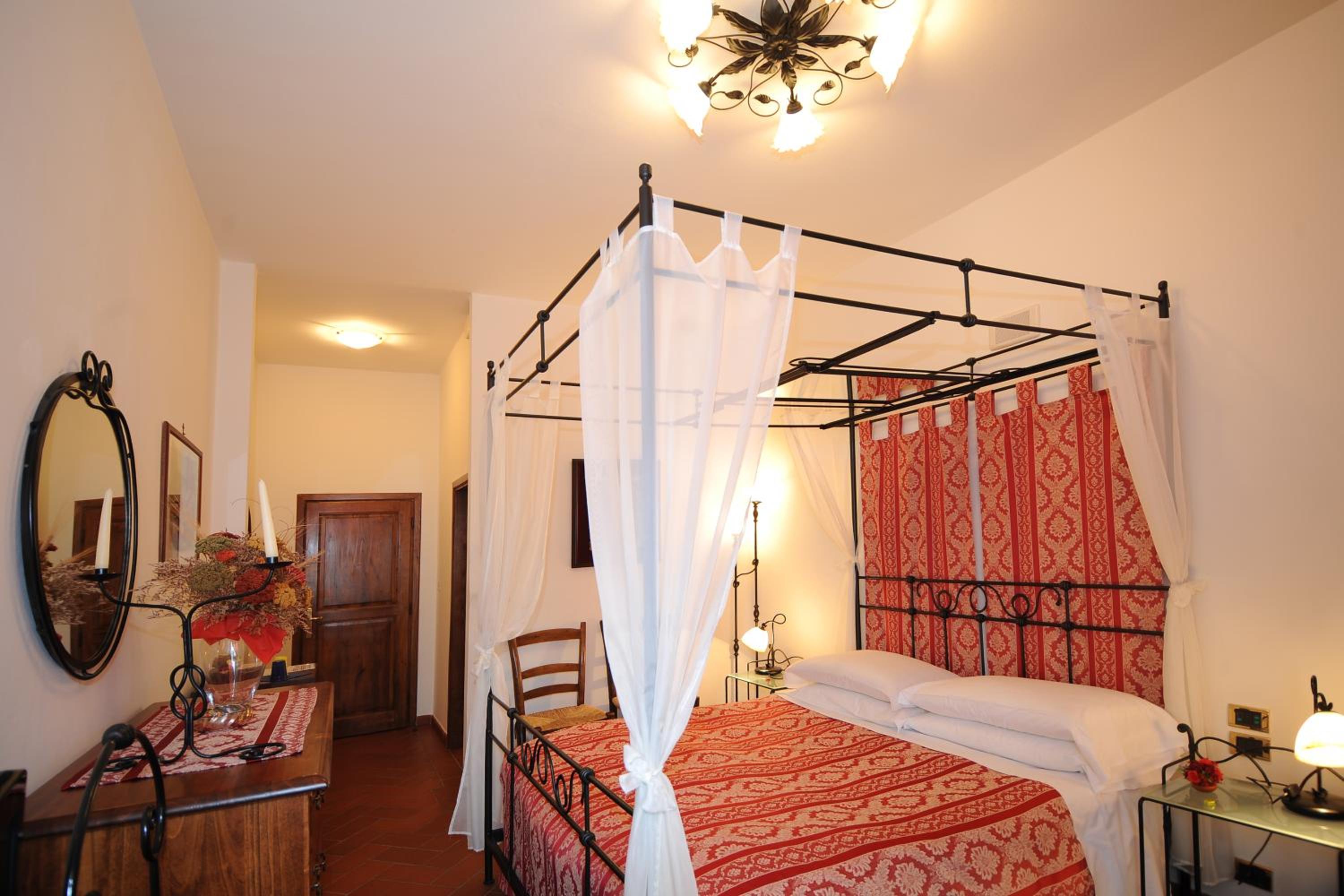 Deluxe Junior Suite photo 3