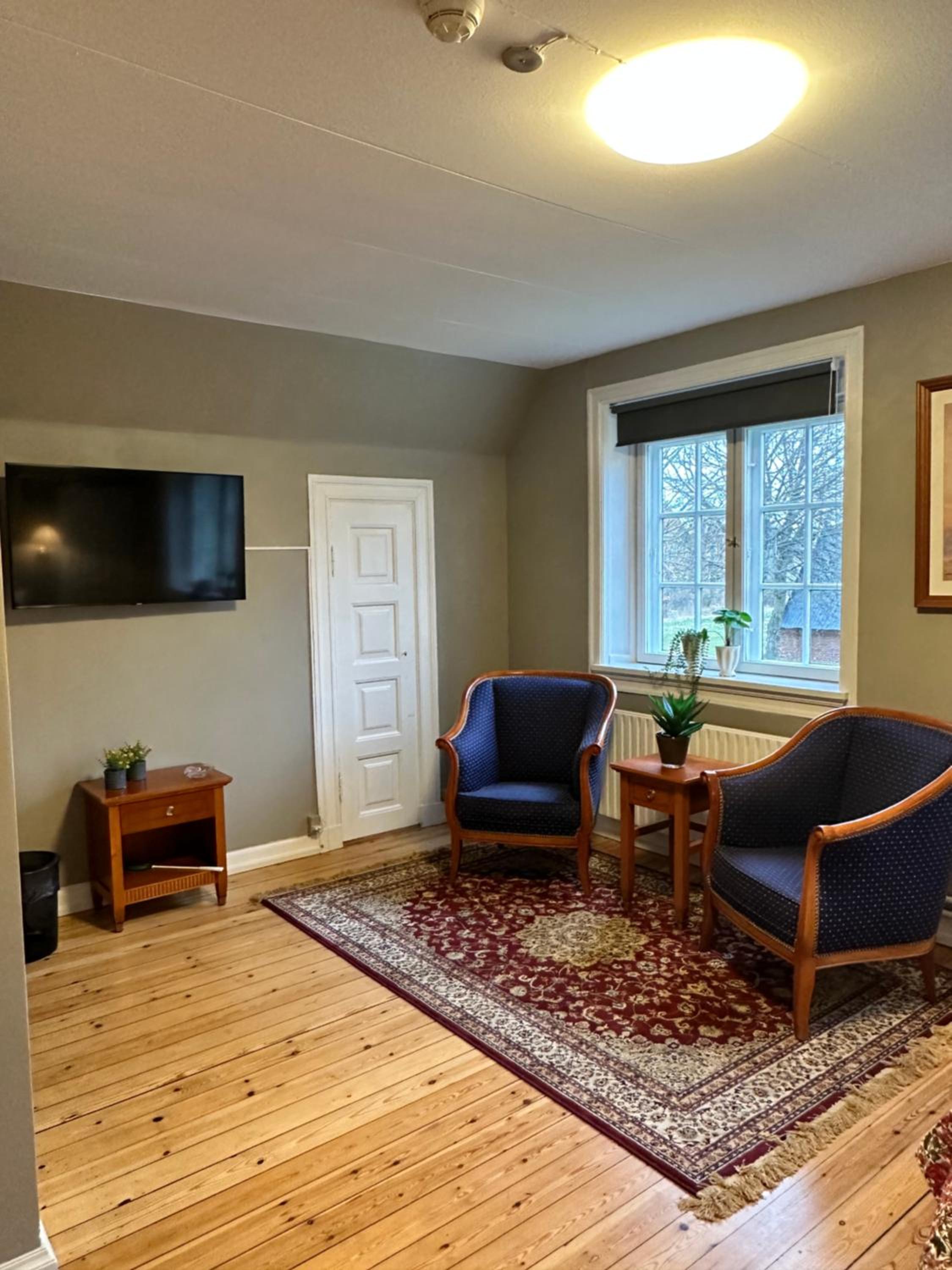 Double Room - Photo 3
