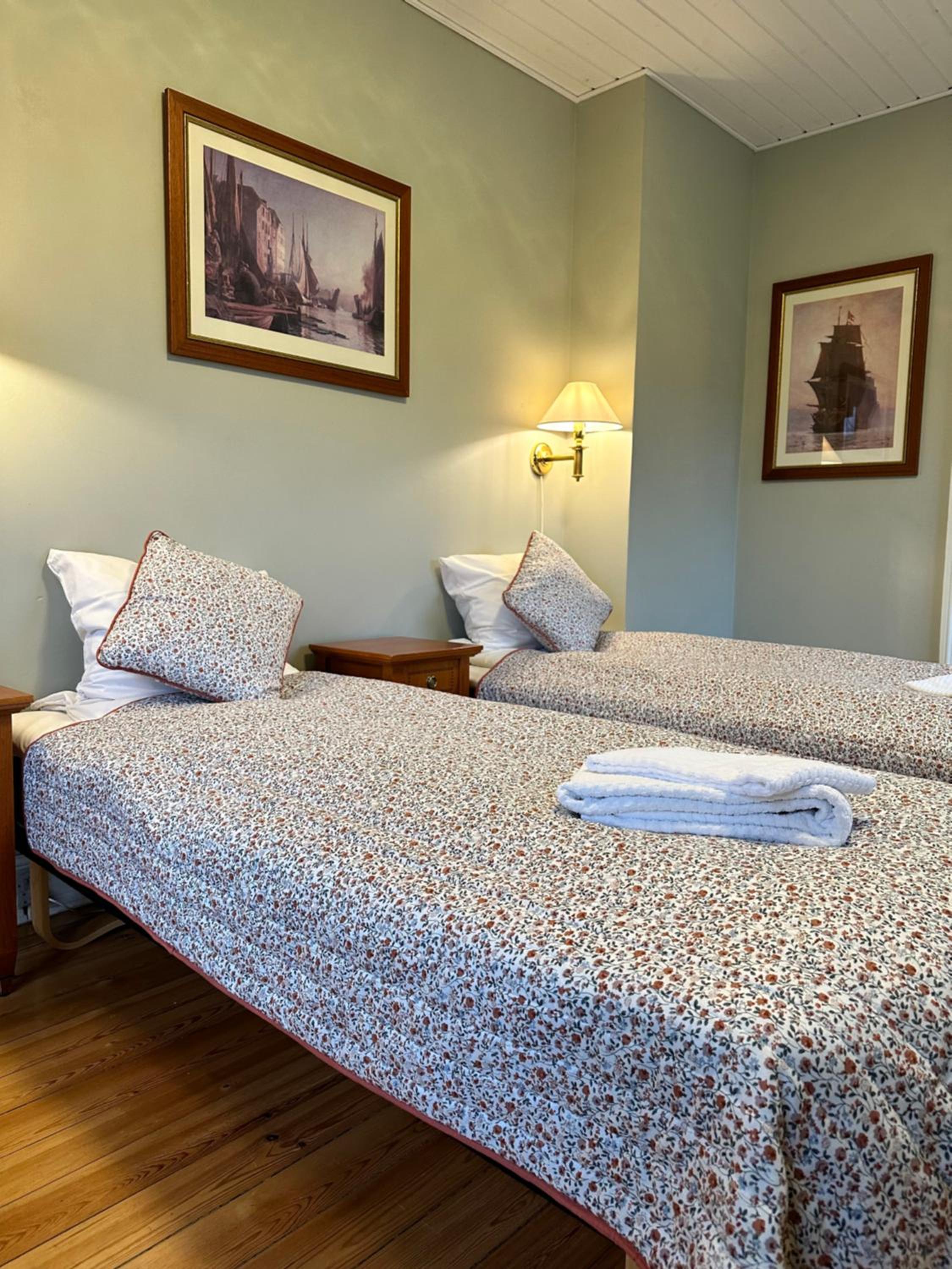 Double Room - Photo 5