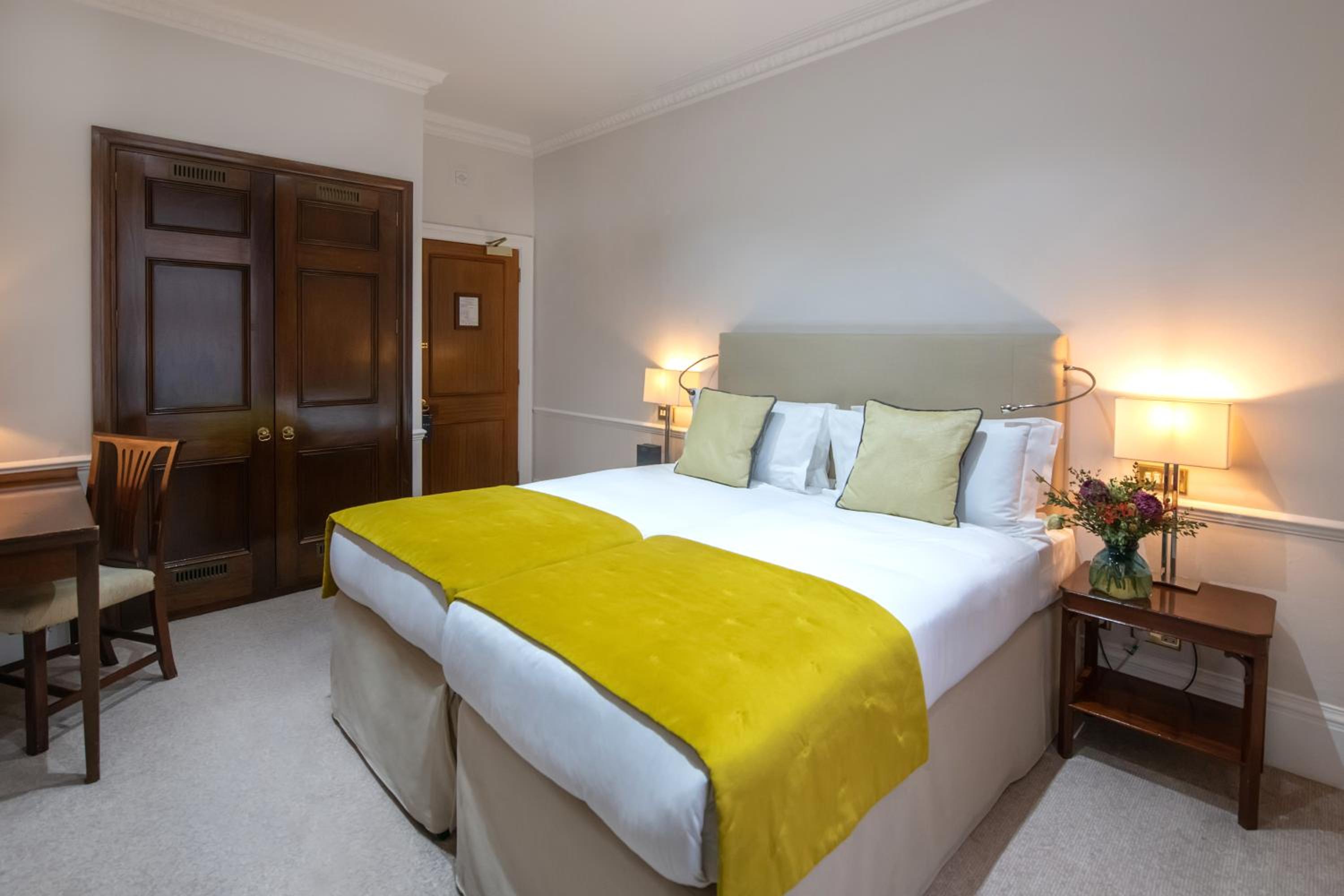 Superior Twin Room photo 2