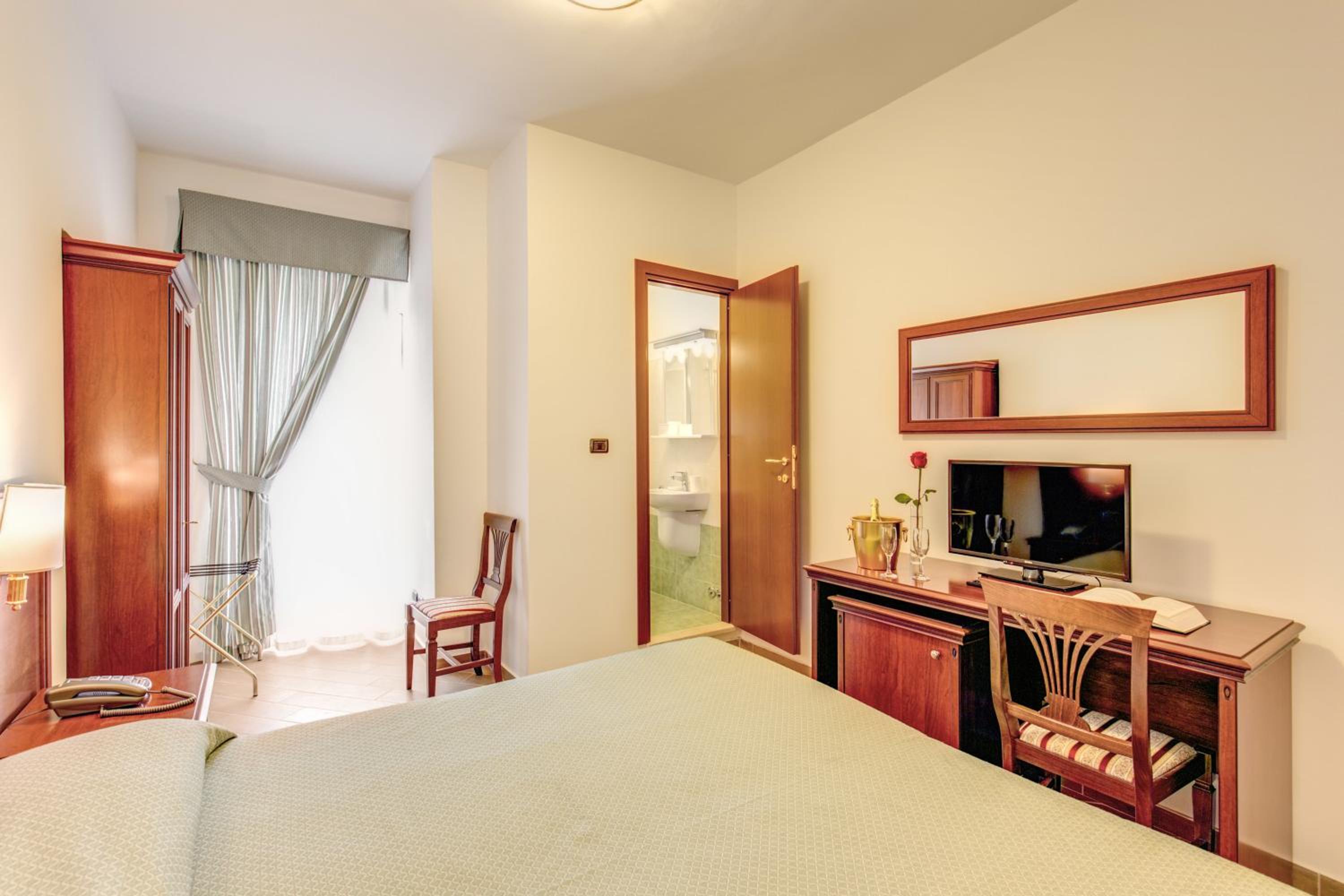 Double Room photo 3