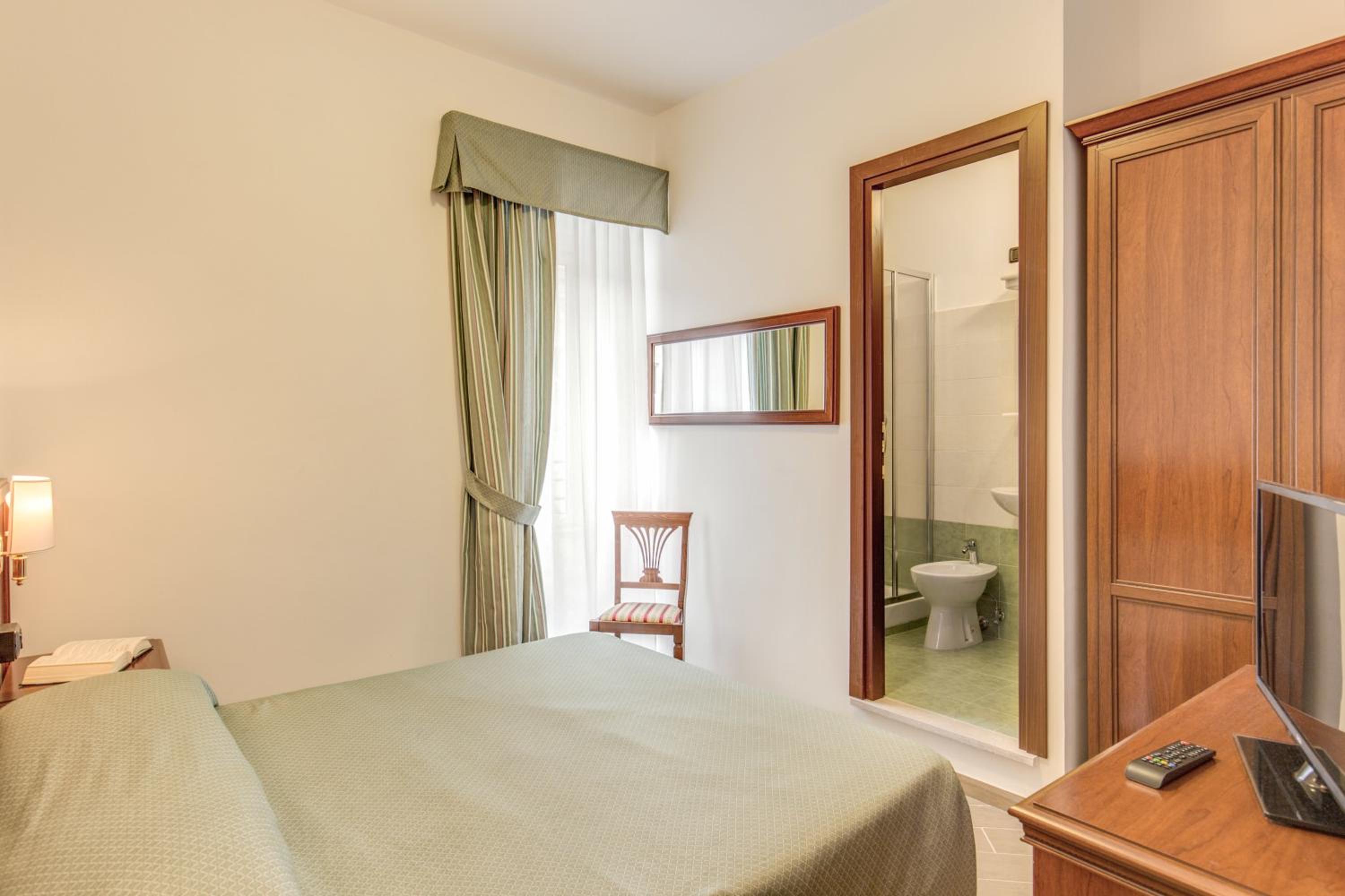 Double Room photo 3