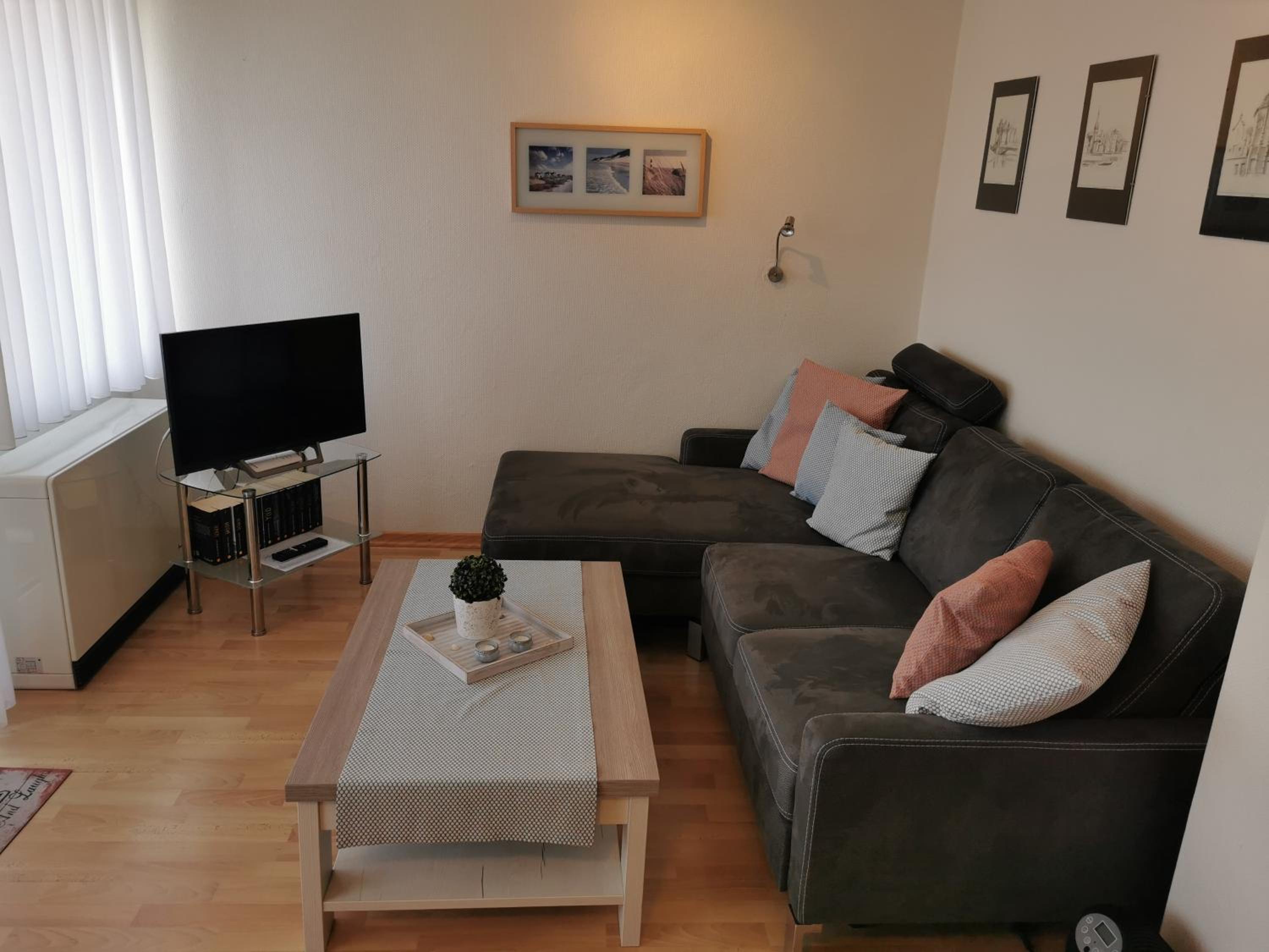 Apartment with Balcony photo 1