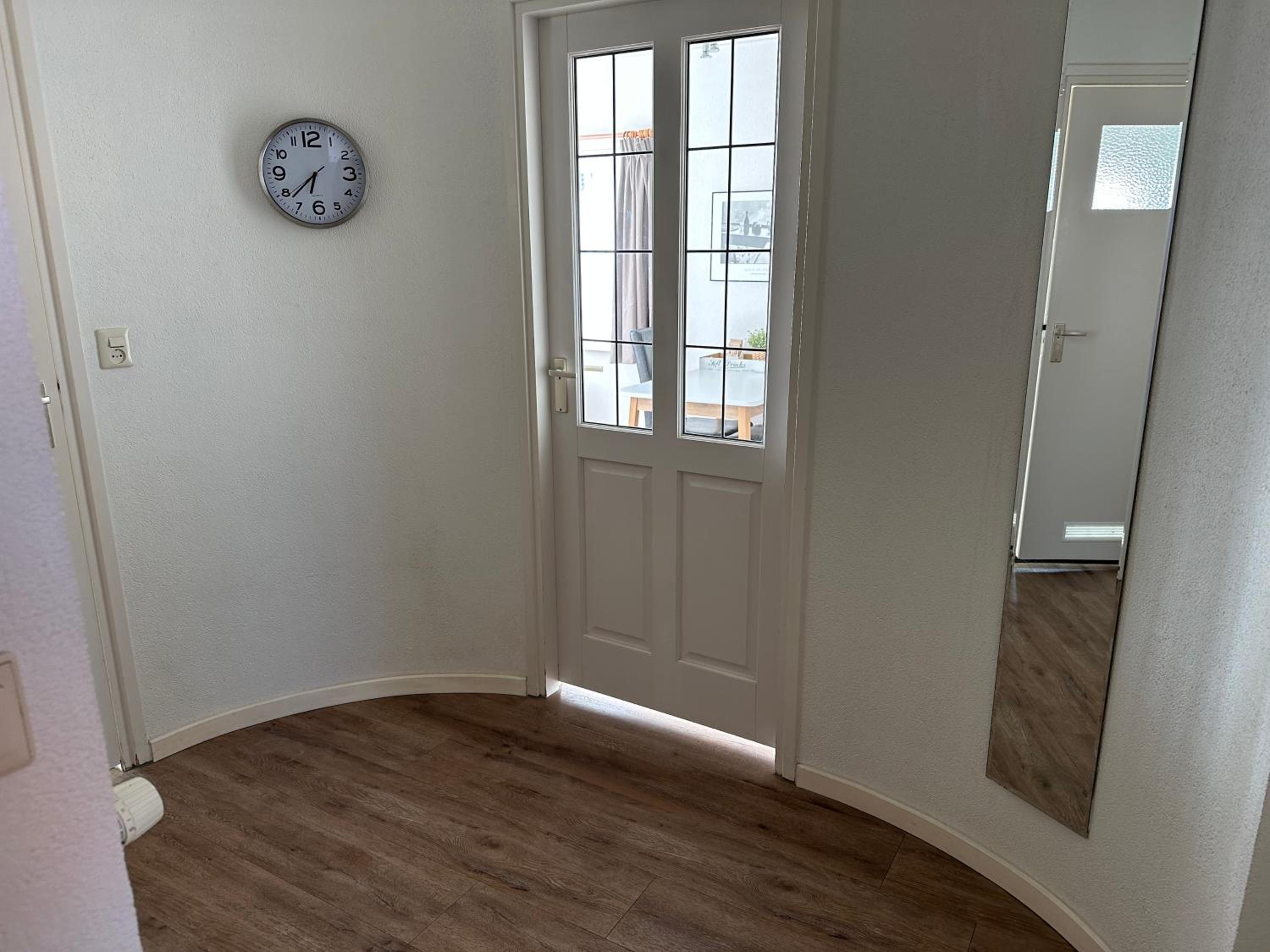 Studio Apartment photo 1