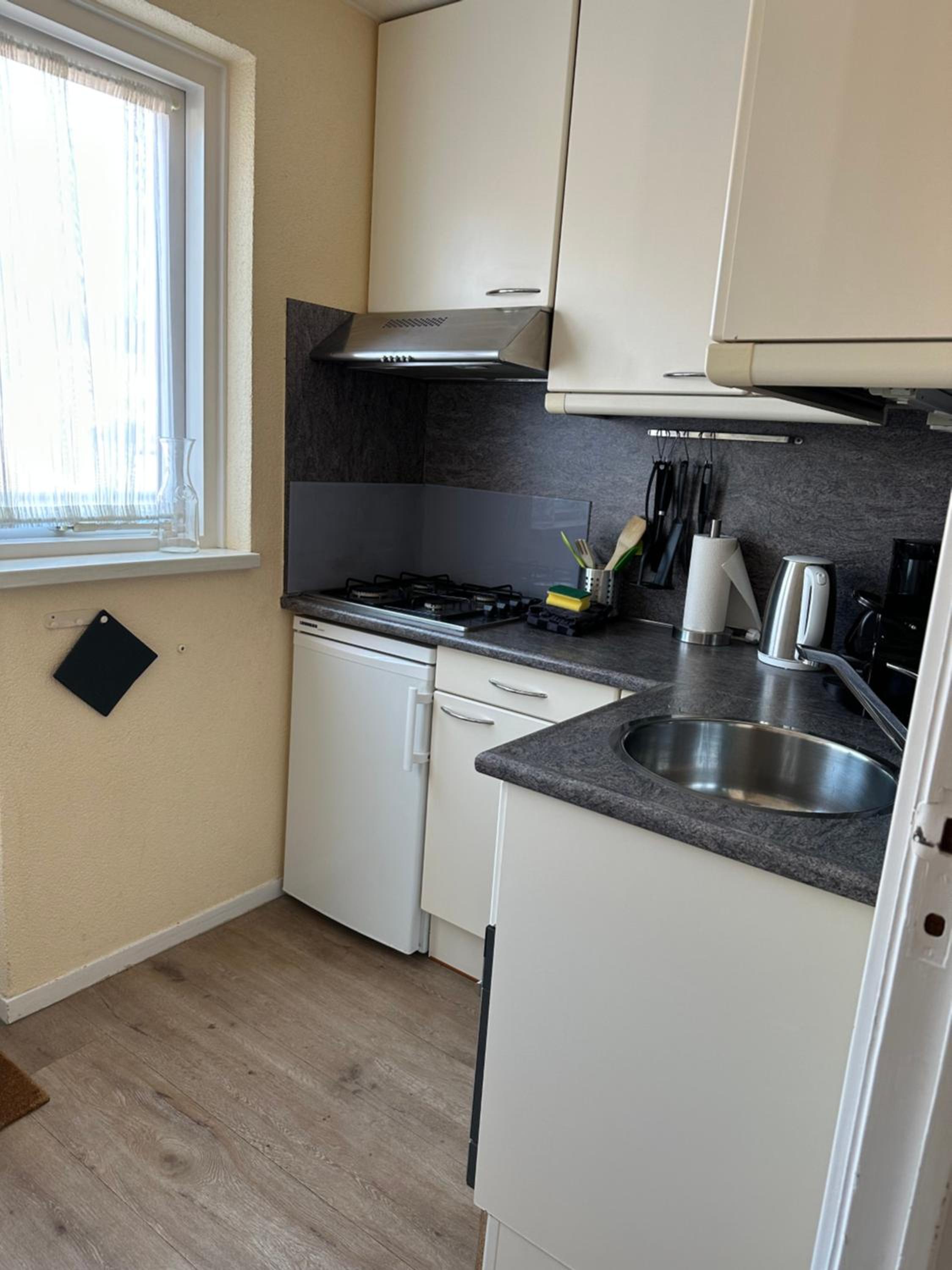 Studio Apartment photo 3