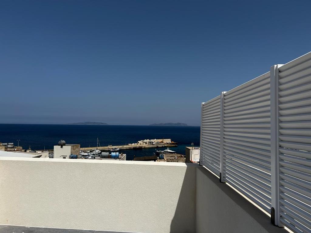 Apartment with Sea View photo 2