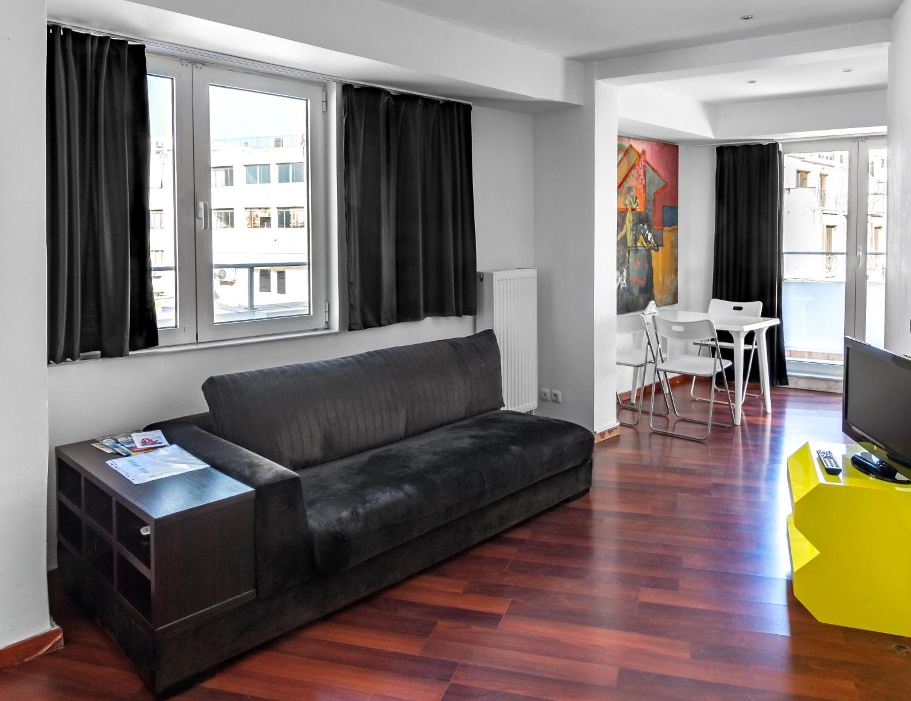 Deluxe Apartment