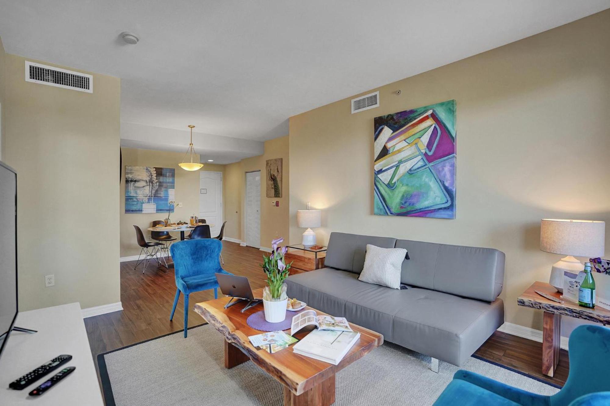Two-Bedroom Deluxe Apartment with Balcony photo 1