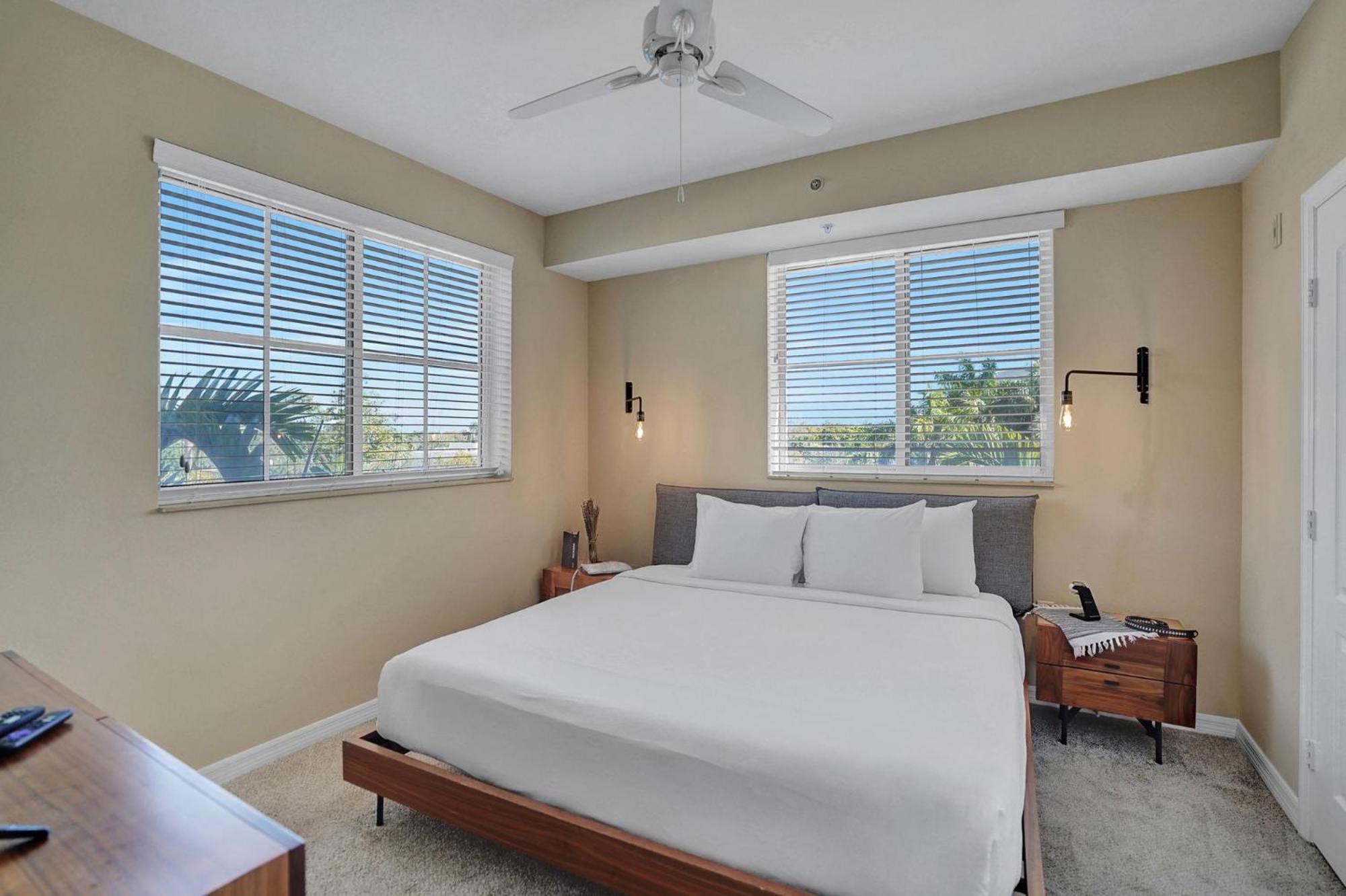 Two-Bedroom Deluxe Apartment with Balcony photo 2