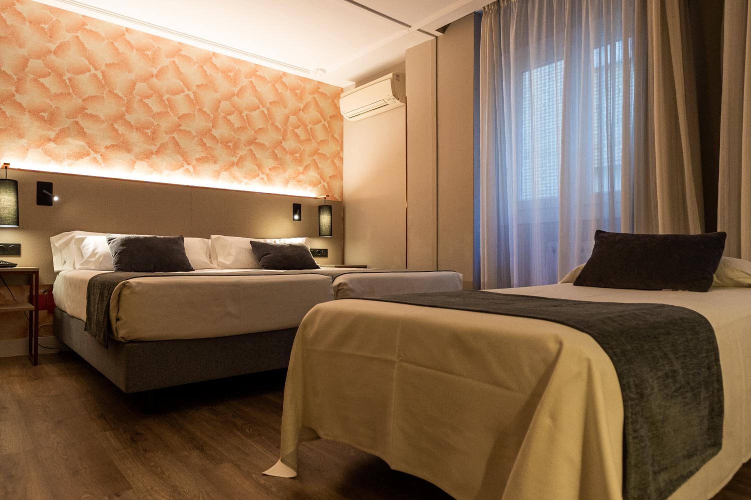 Triple Room - Photo 6