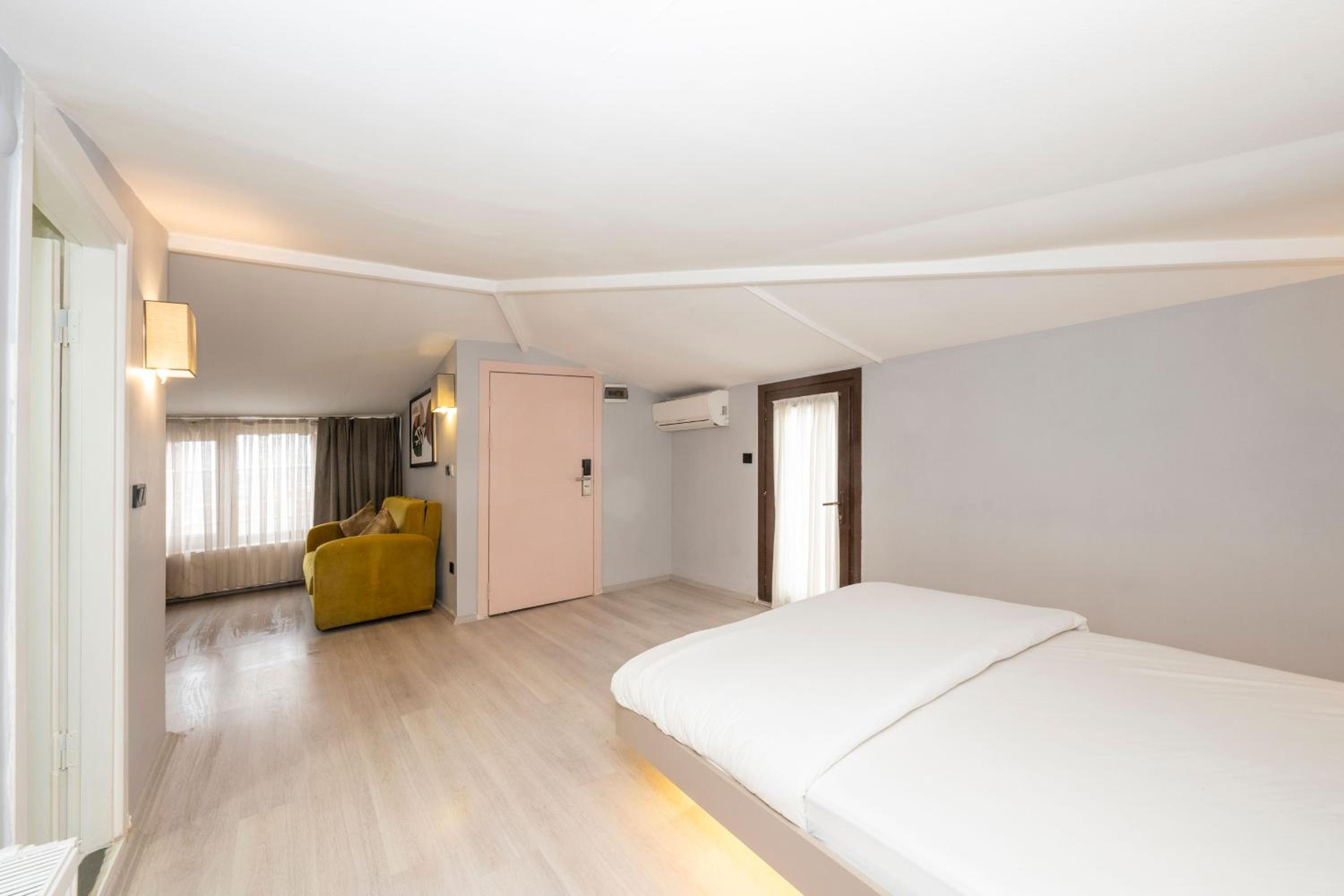 Double Room with Terrace photo 3
