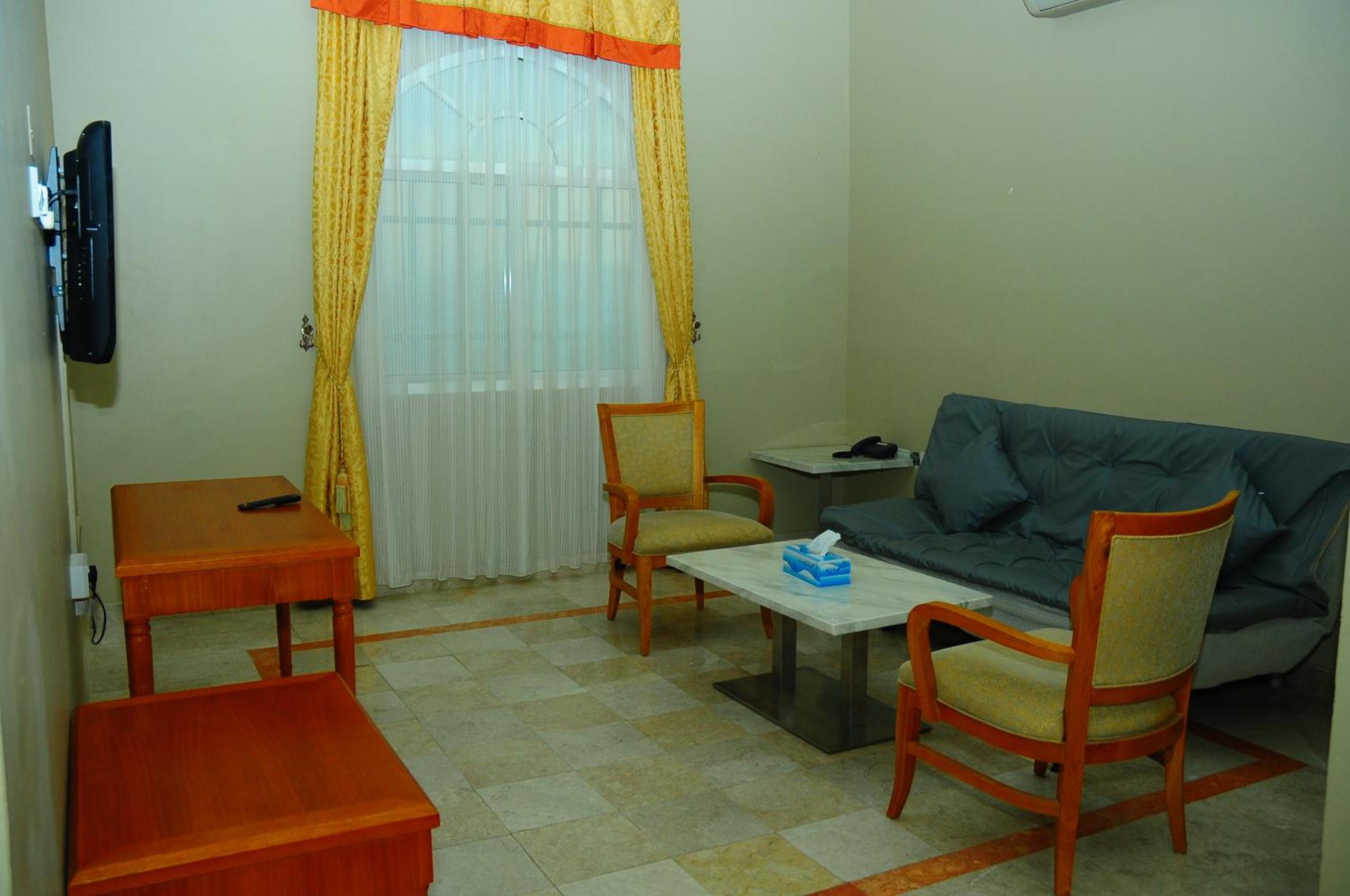One-Bedroom Suite photo 2