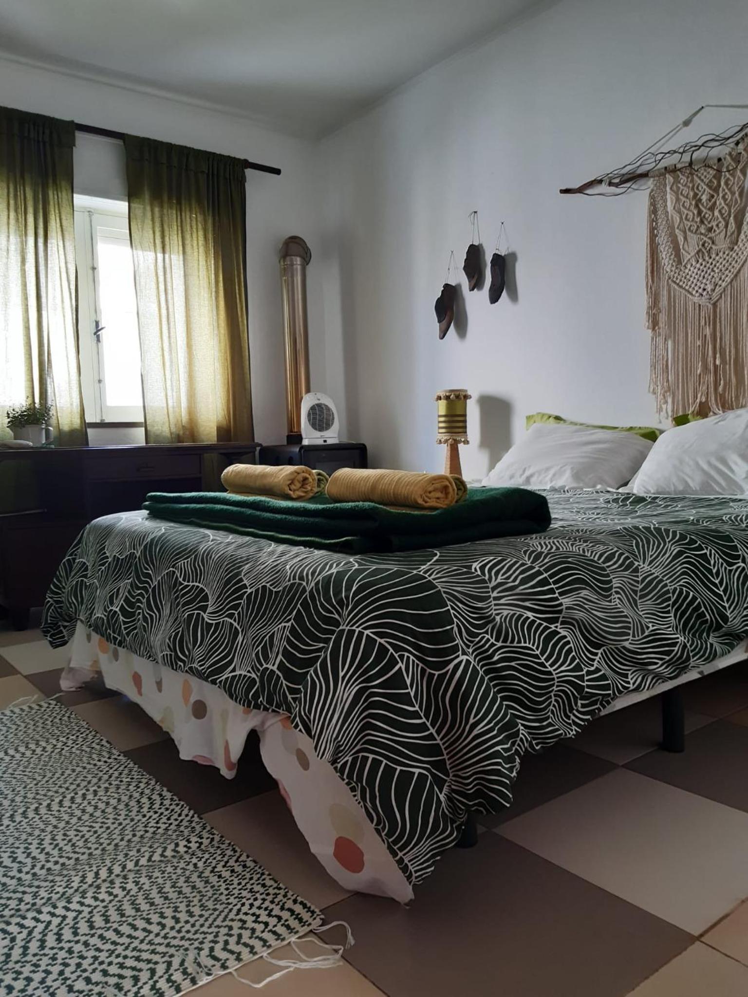 Double Room with Shared Bathroom photo 1
