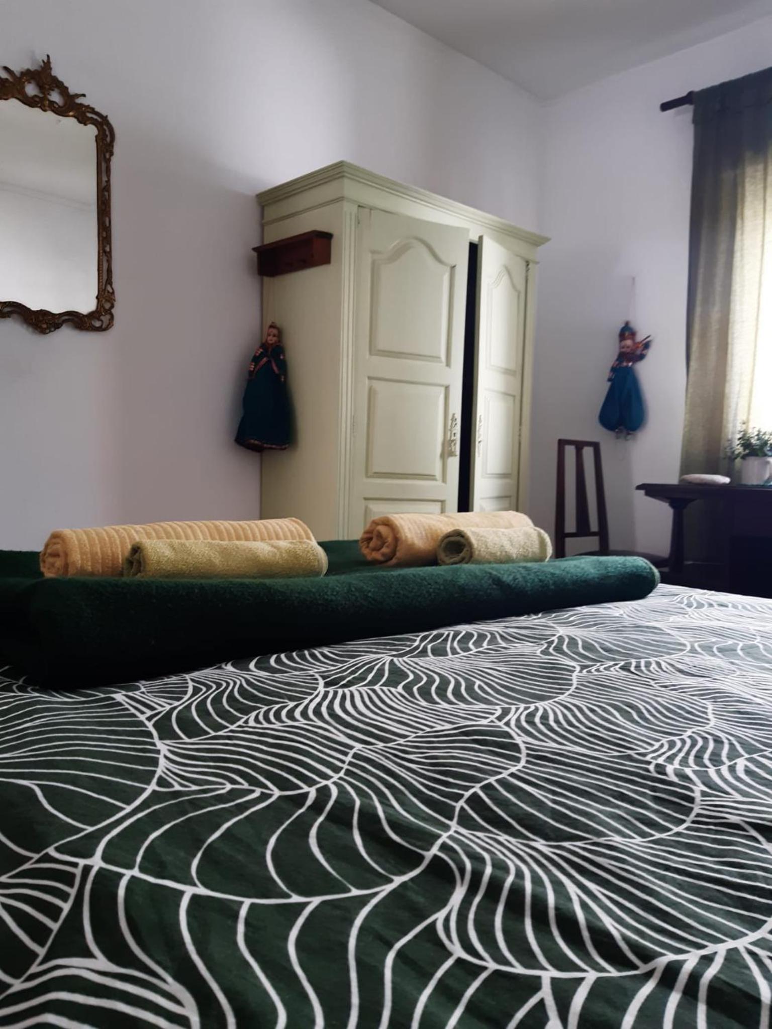 Double Room with Shared Bathroom photo 2