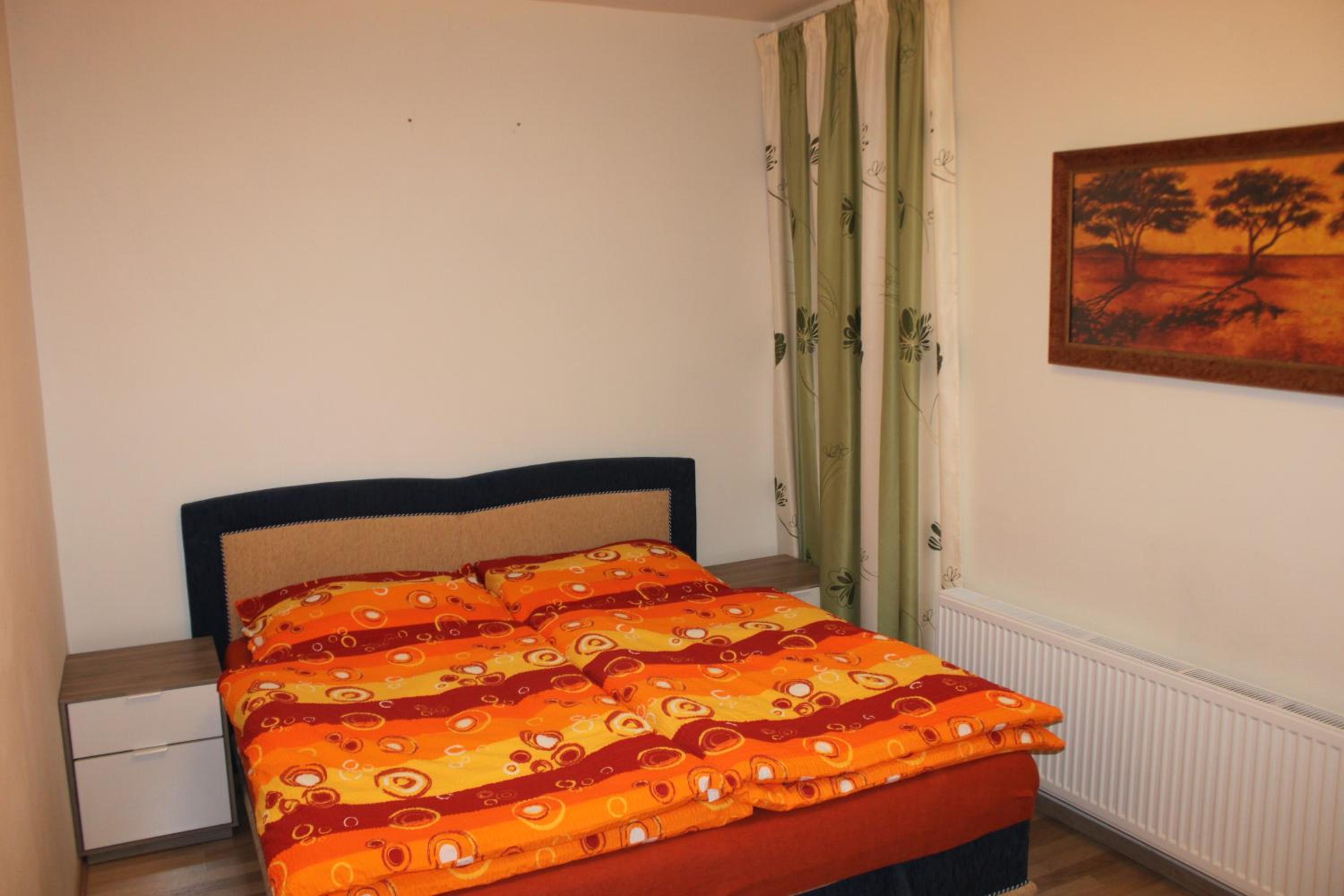 Two-Bedroom Apartment with Balcony photo 3