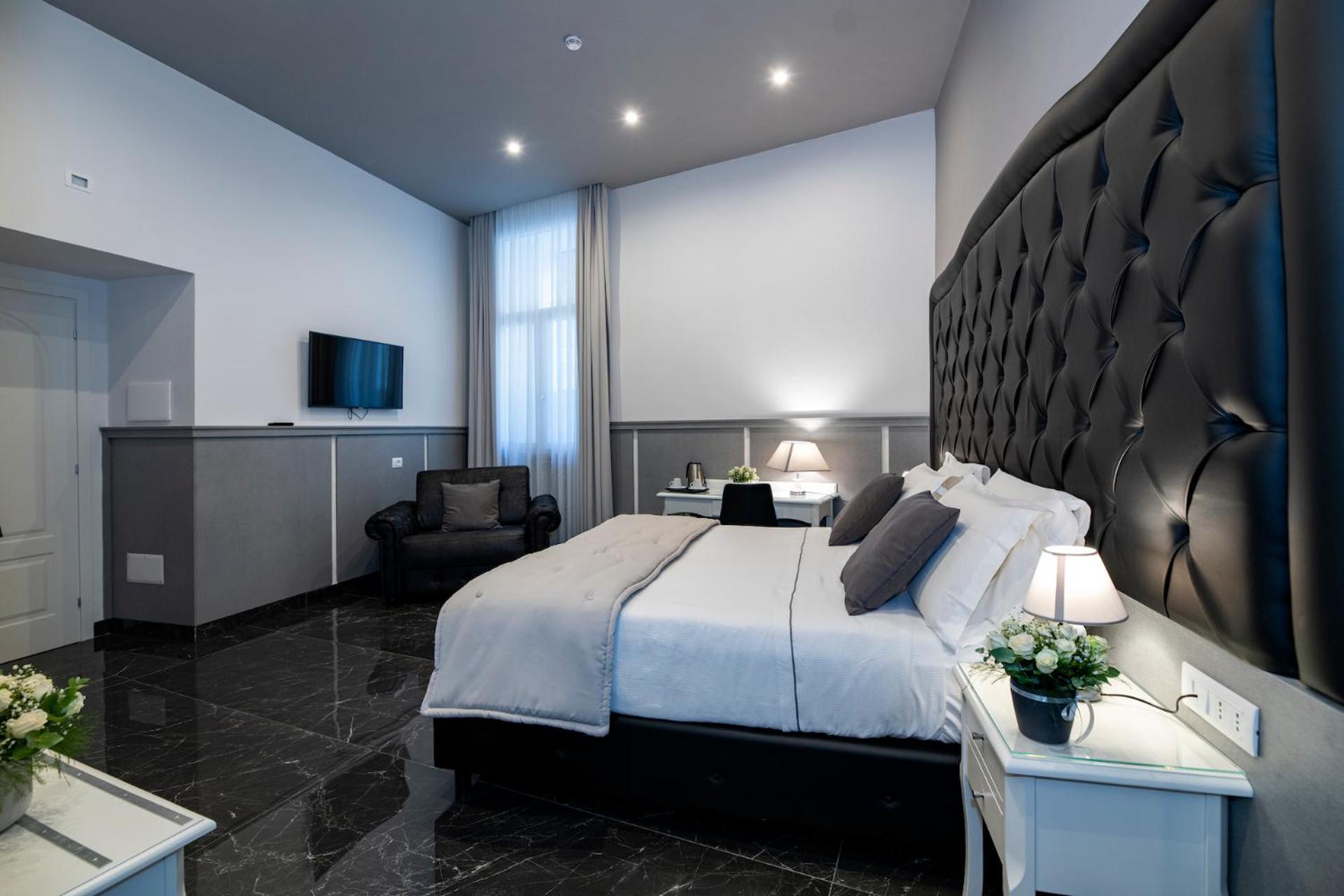 Large Double or Twin Room