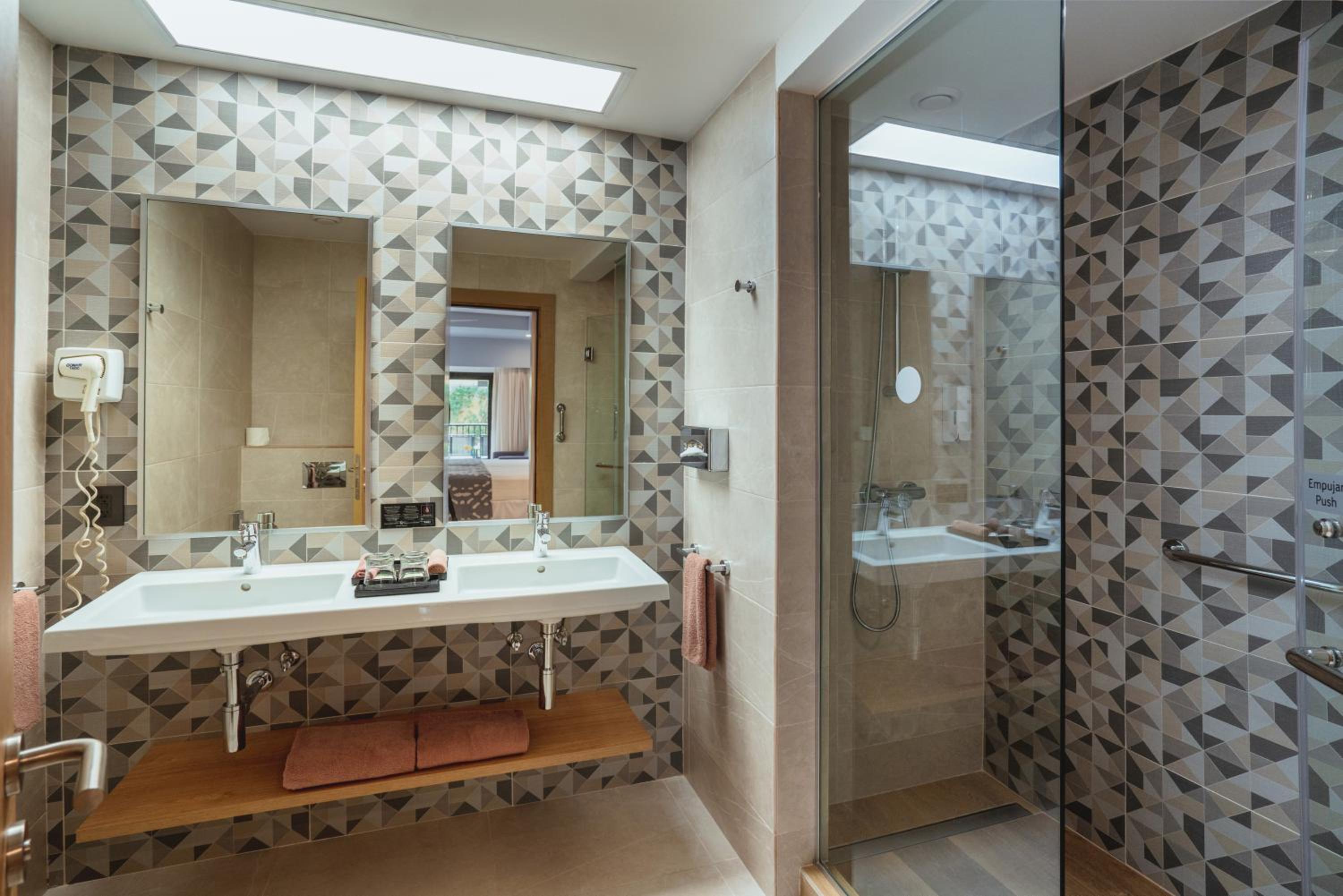 Double Room with Sea View - Recently renovated - Photo 4
