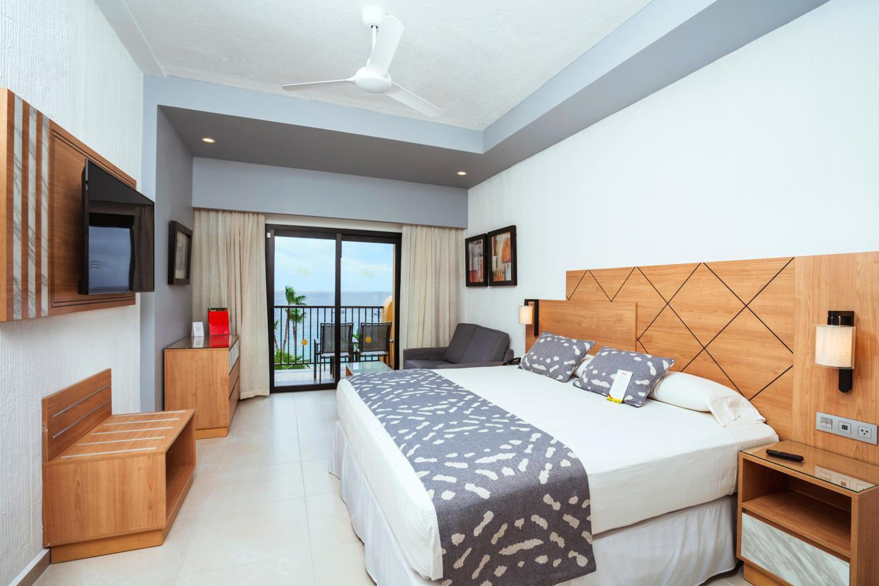 Double Room with Sea View - Recently renovated - Photo 1