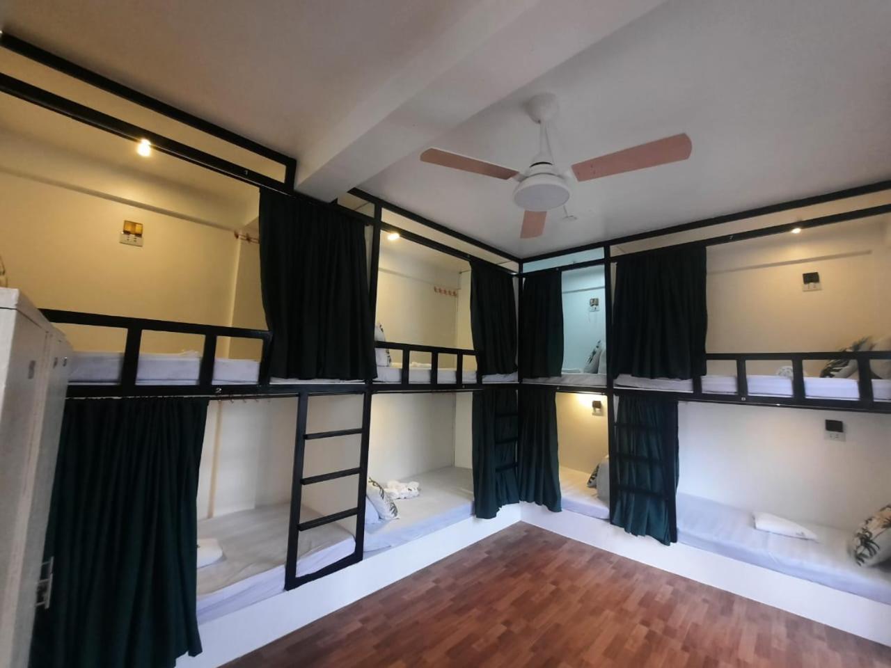Bunk Bed in Mixed Dormitory Room