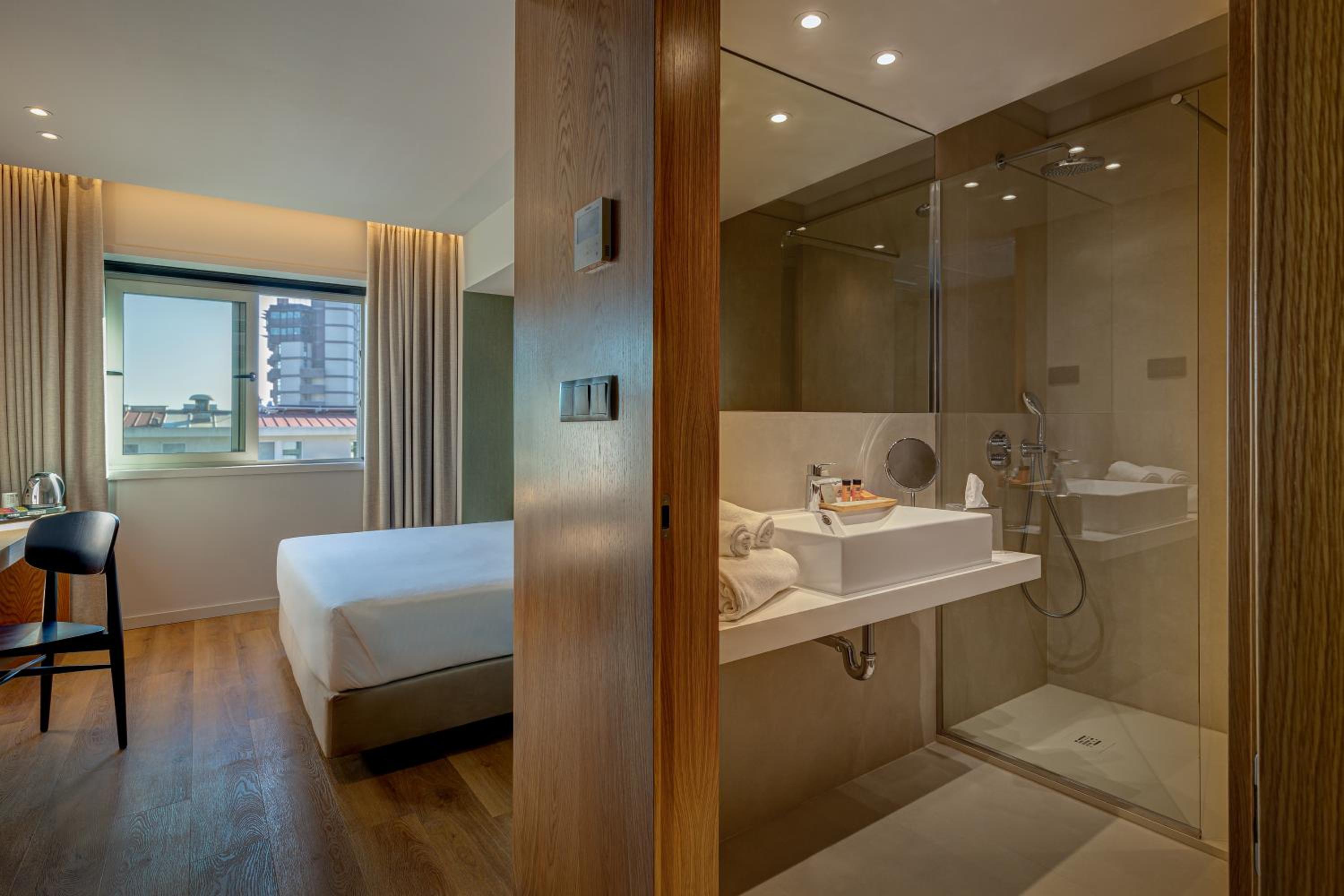 Double Room - Photo 26